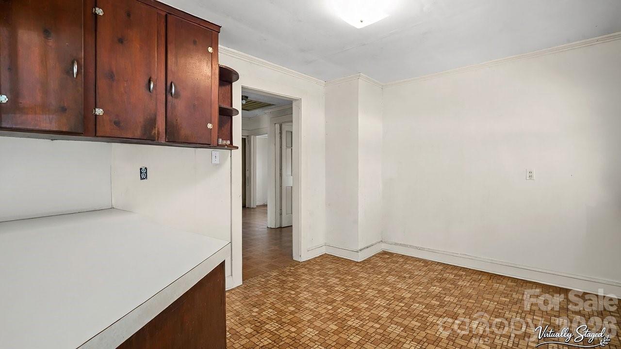 515 E Torbush Drive Property Photo 10