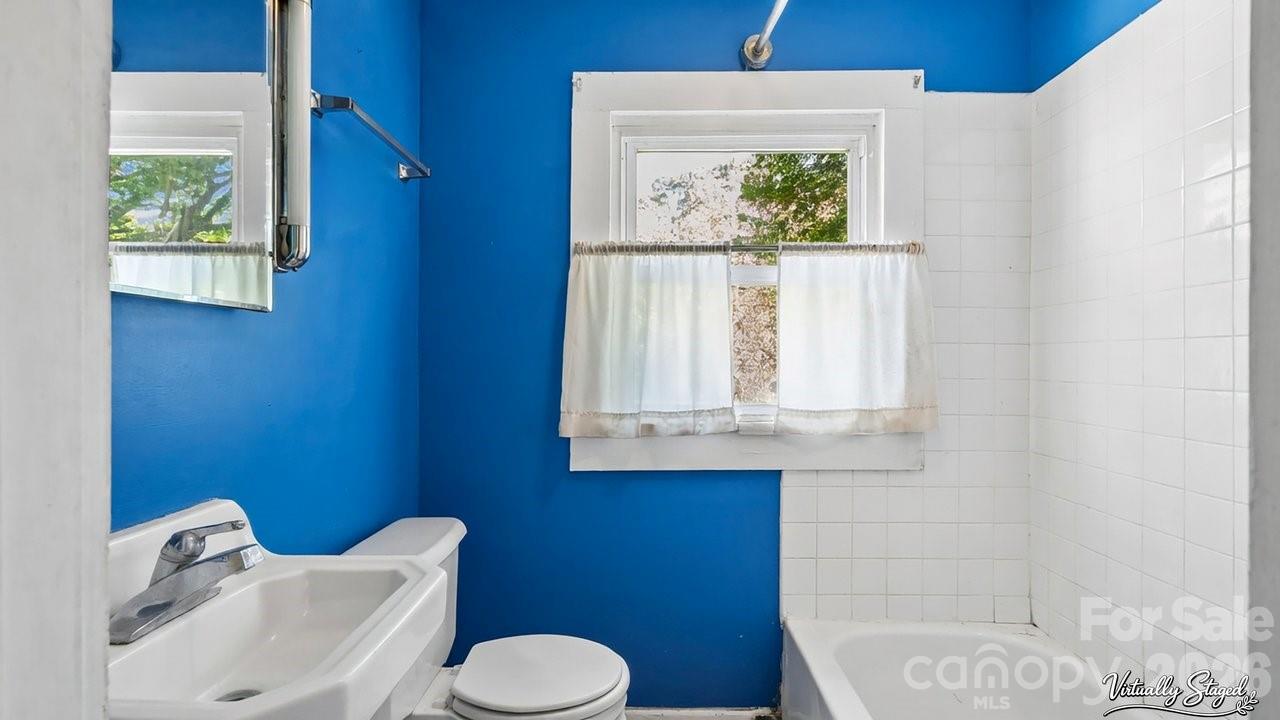 515 E Torbush Drive Property Photo 13