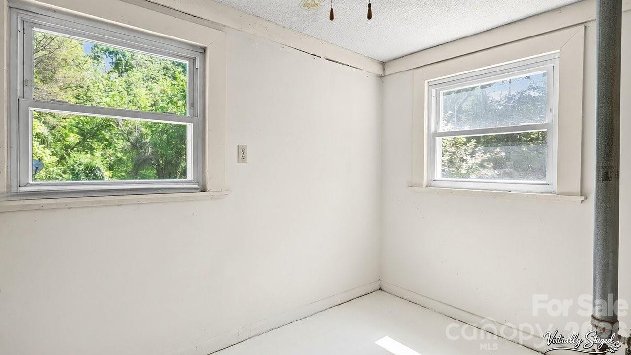 515 E Torbush Drive Property Photo 15
