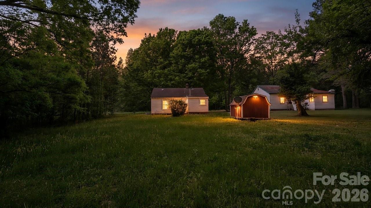 515 E Torbush Drive Property Photo 17