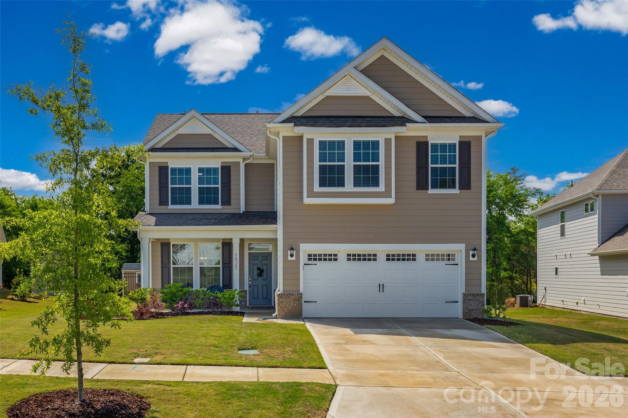 1521 Black Walnut Street Property Photo 1
