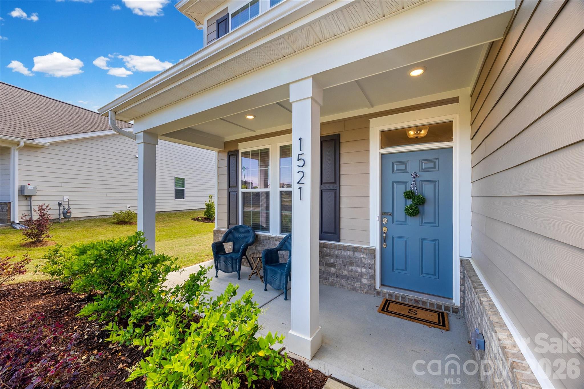 1521 Black Walnut Street Property Photo 2