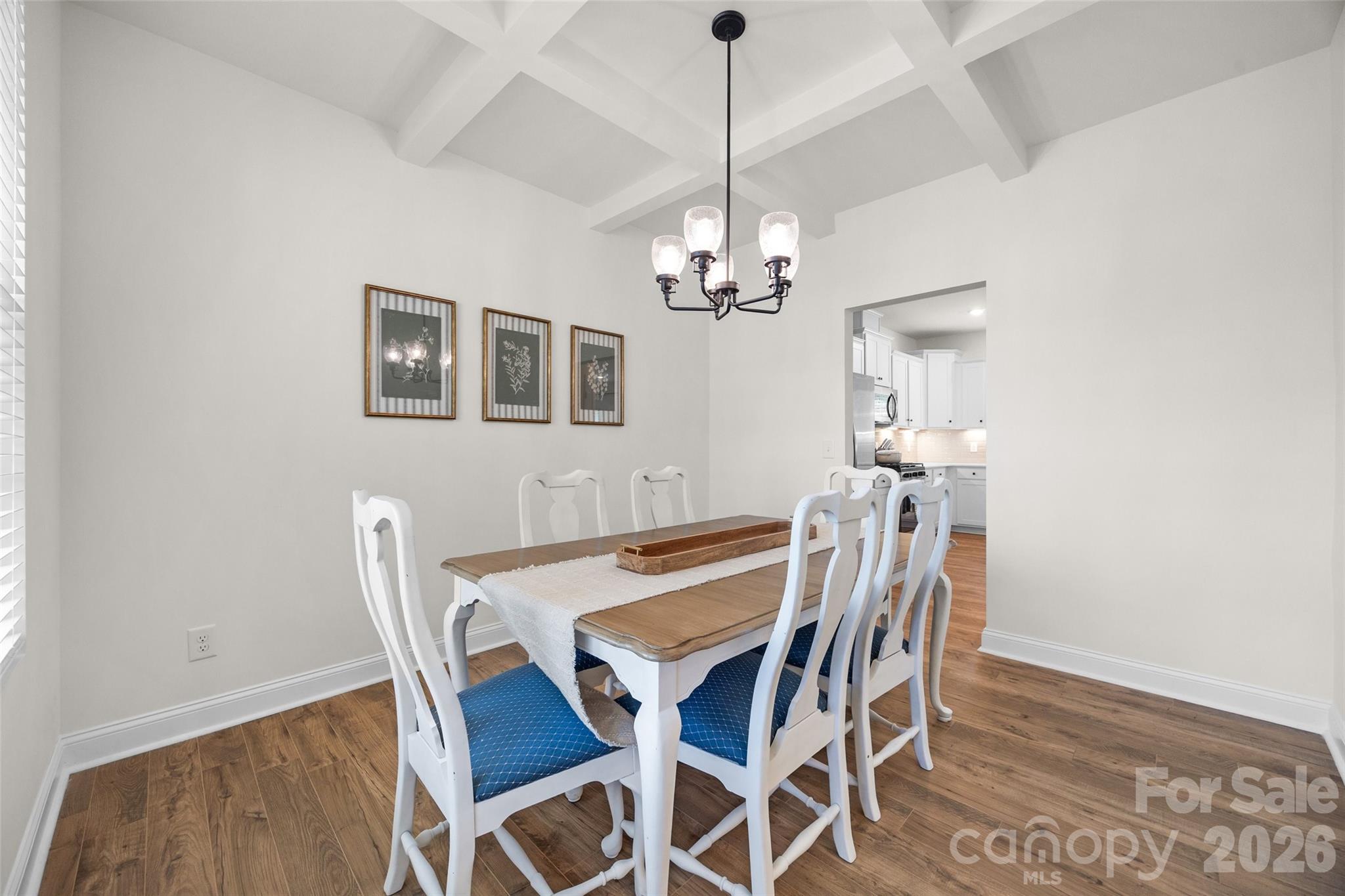 1521 Black Walnut Street Property Photo 5