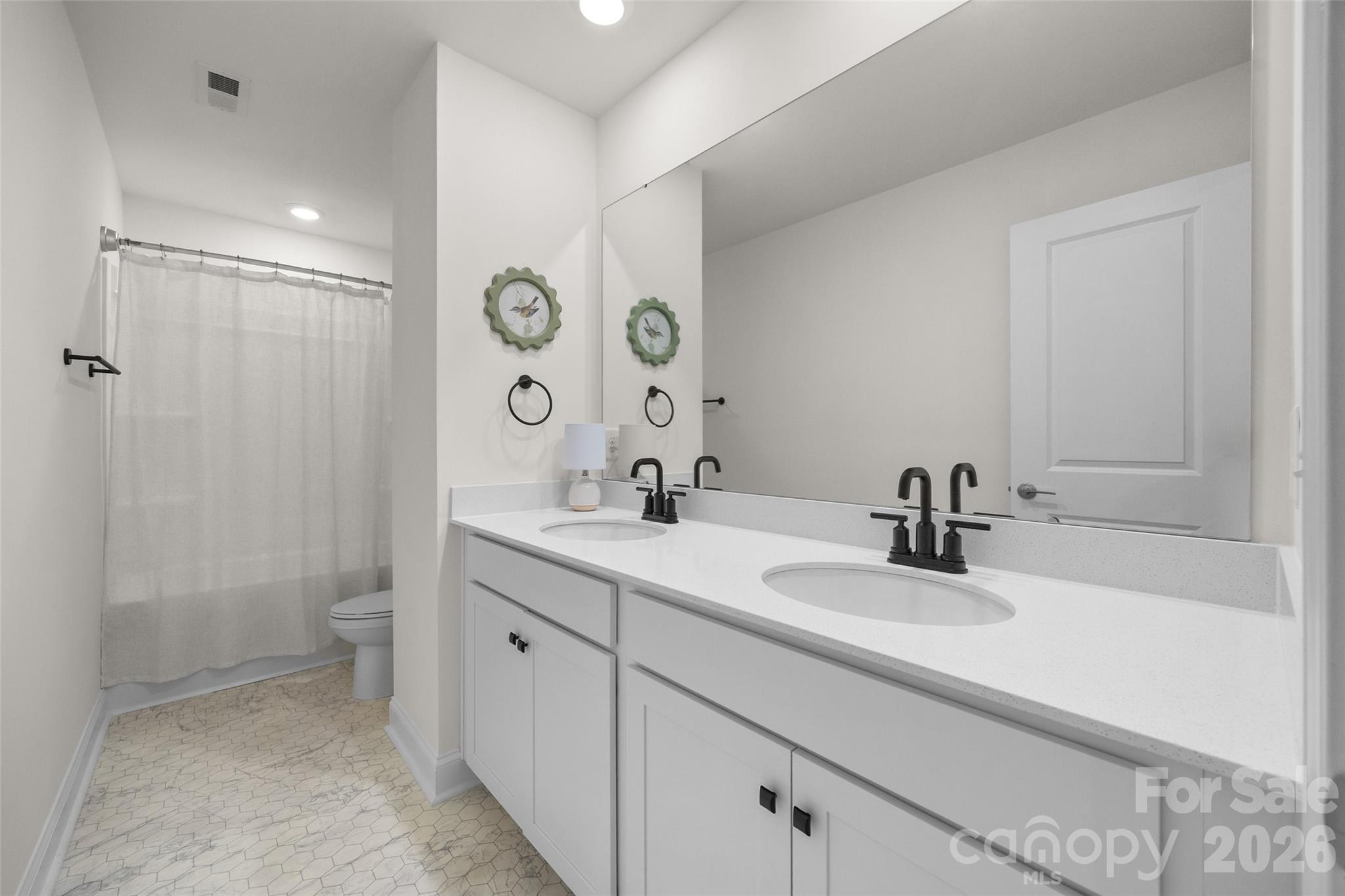 1521 Black Walnut Street Property Photo 18