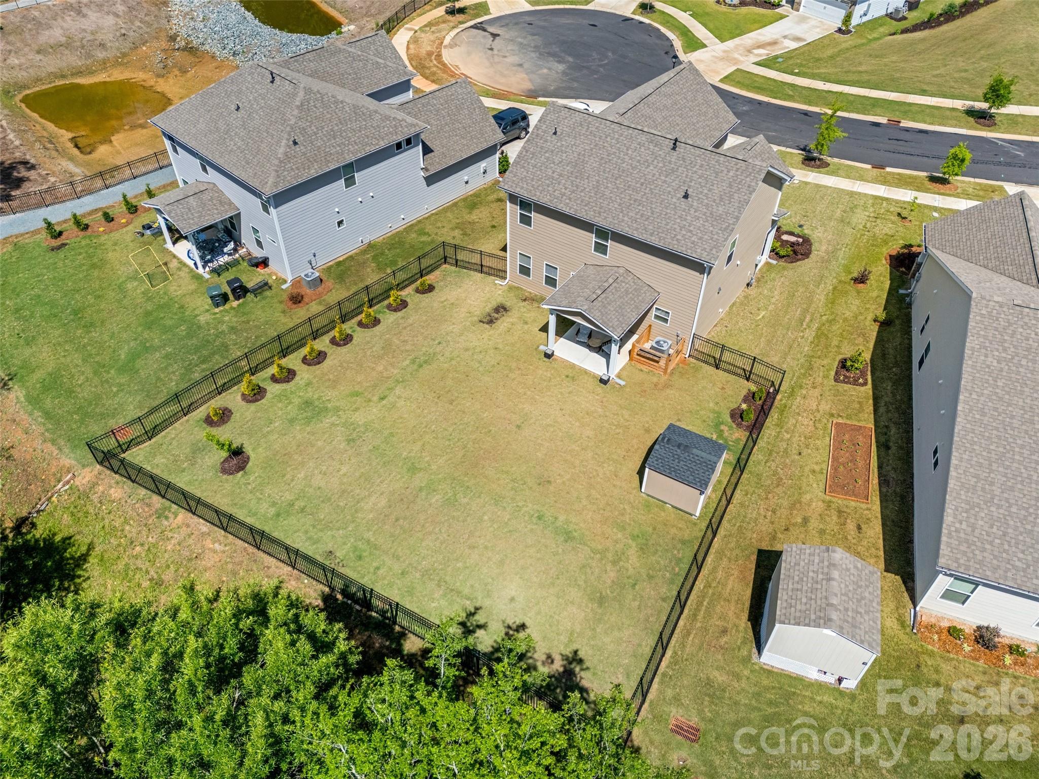 1521 Black Walnut Street Property Photo 22