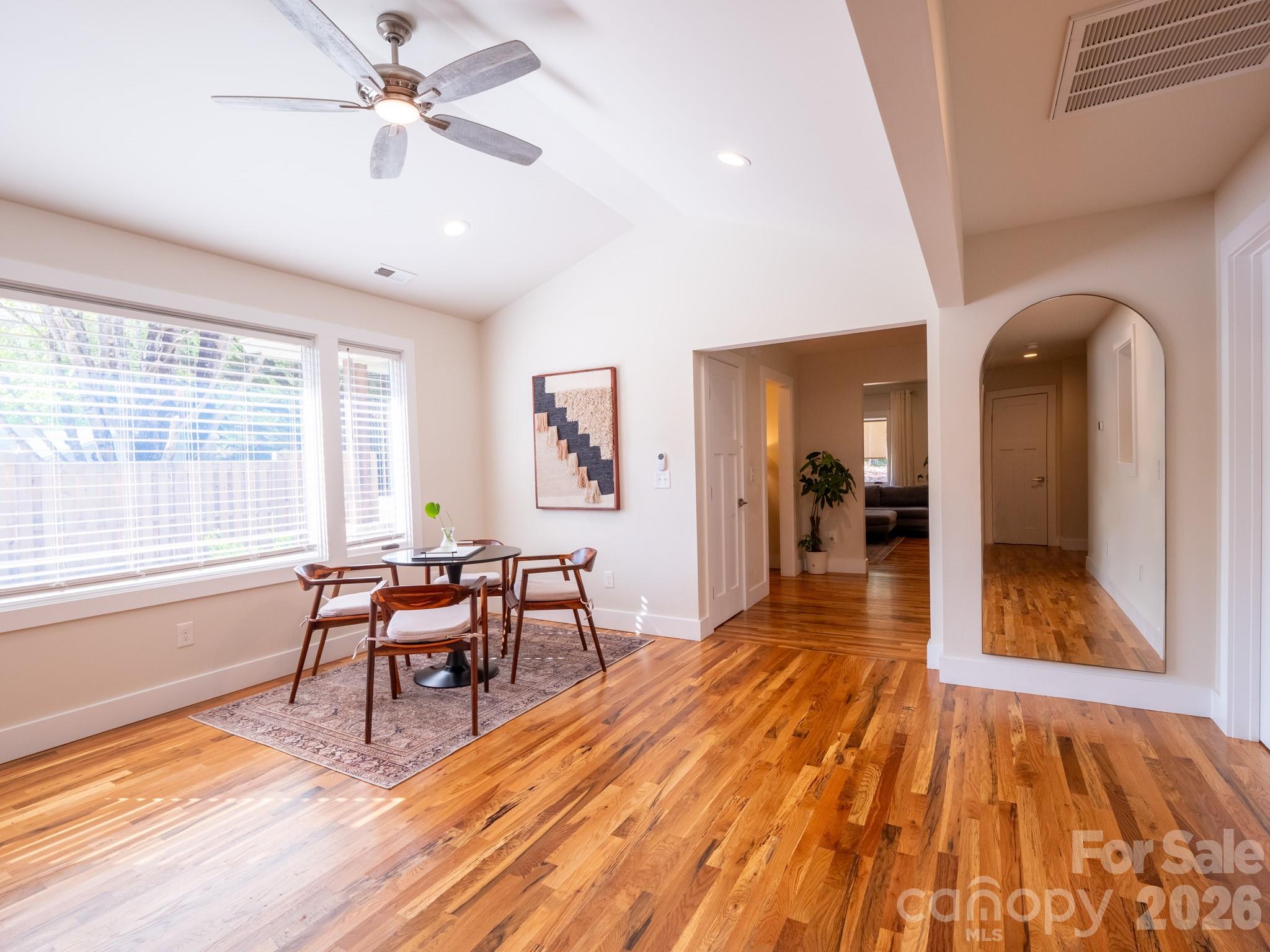 1048 Jenkins Valley Road Property Photo 6