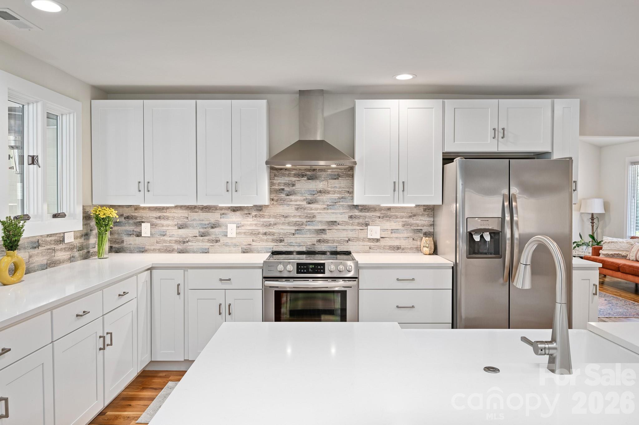 1048 Jenkins Valley Road Property Photo 8
