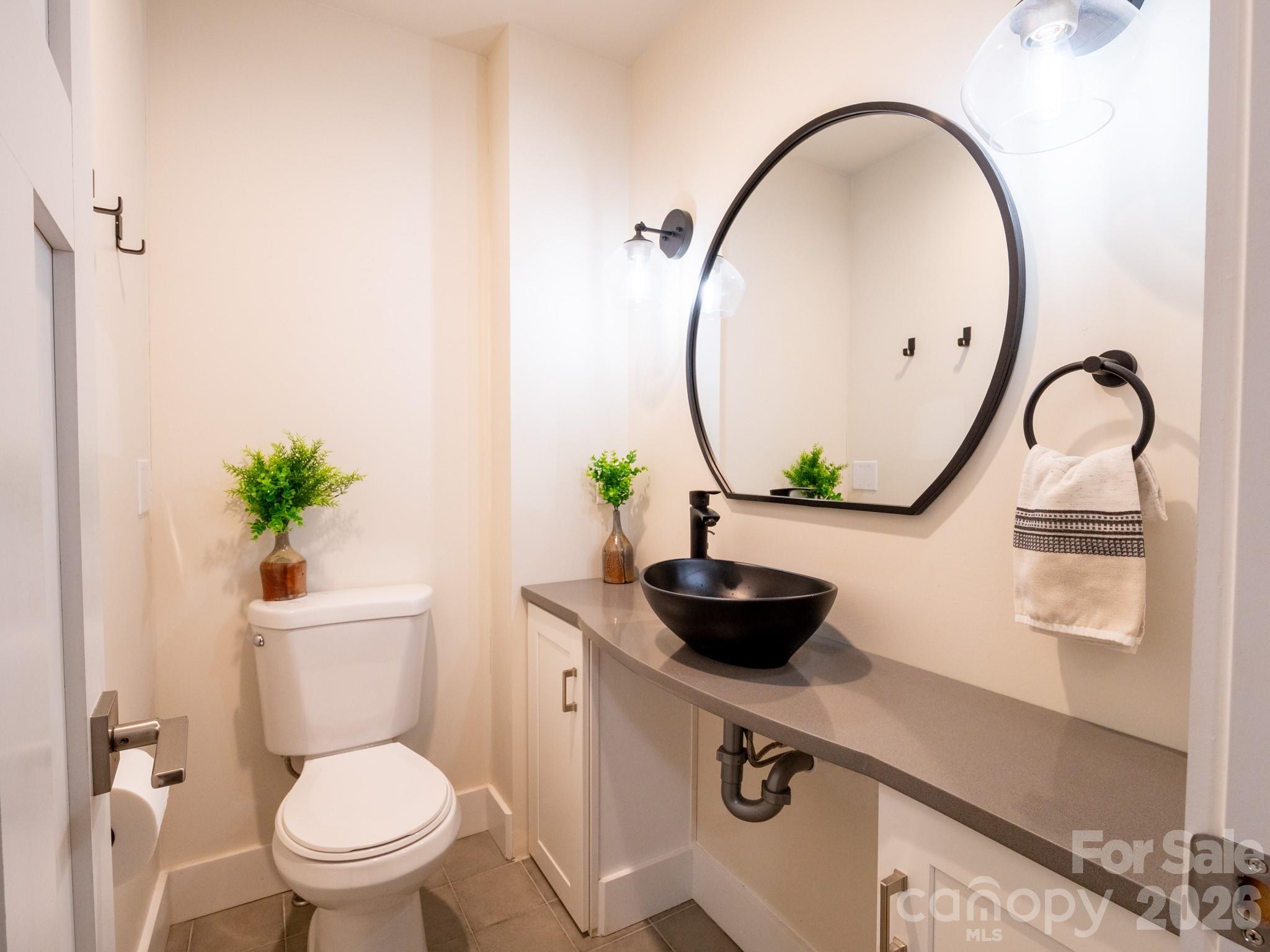 1048 Jenkins Valley Road Property Photo 15