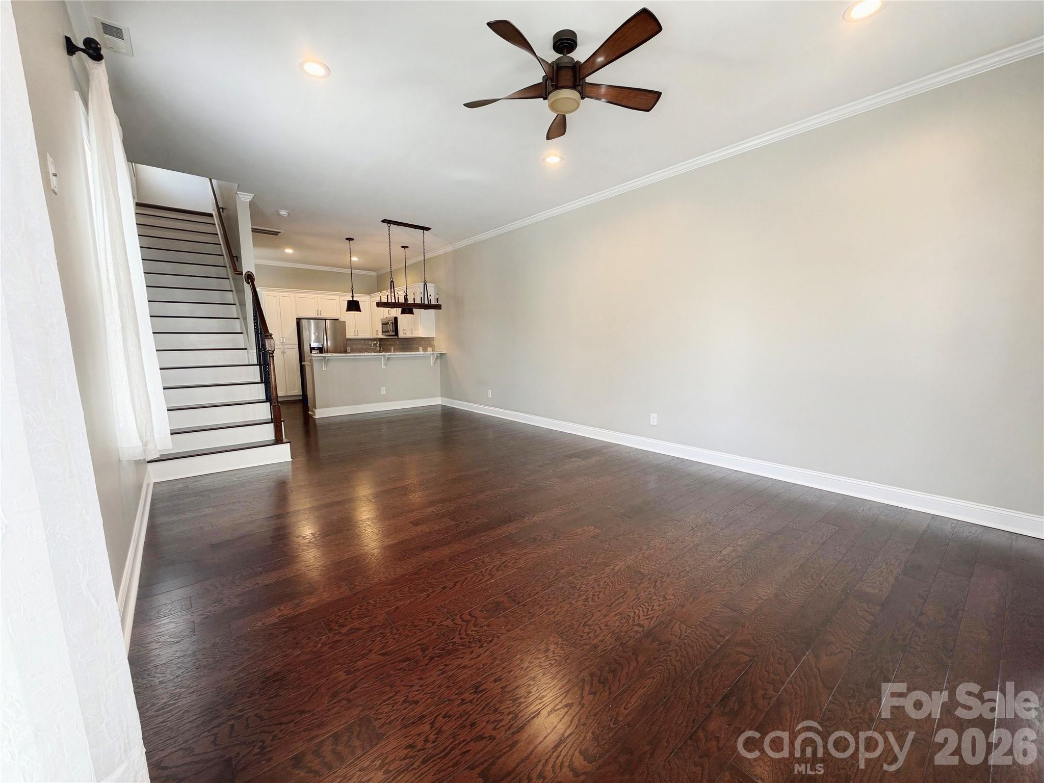 229 W G Street Property Photo 5