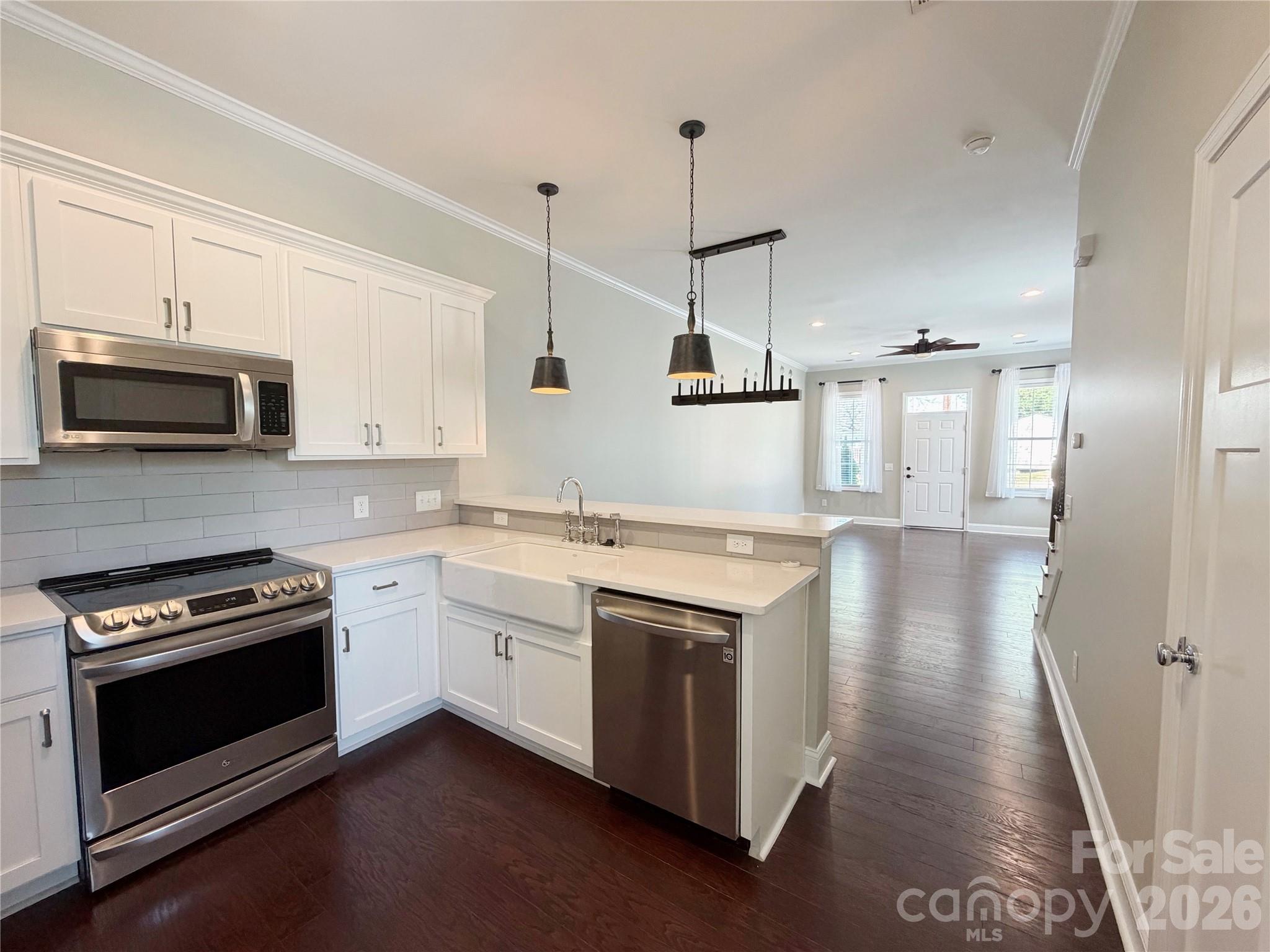 229 W G Street Property Photo 7
