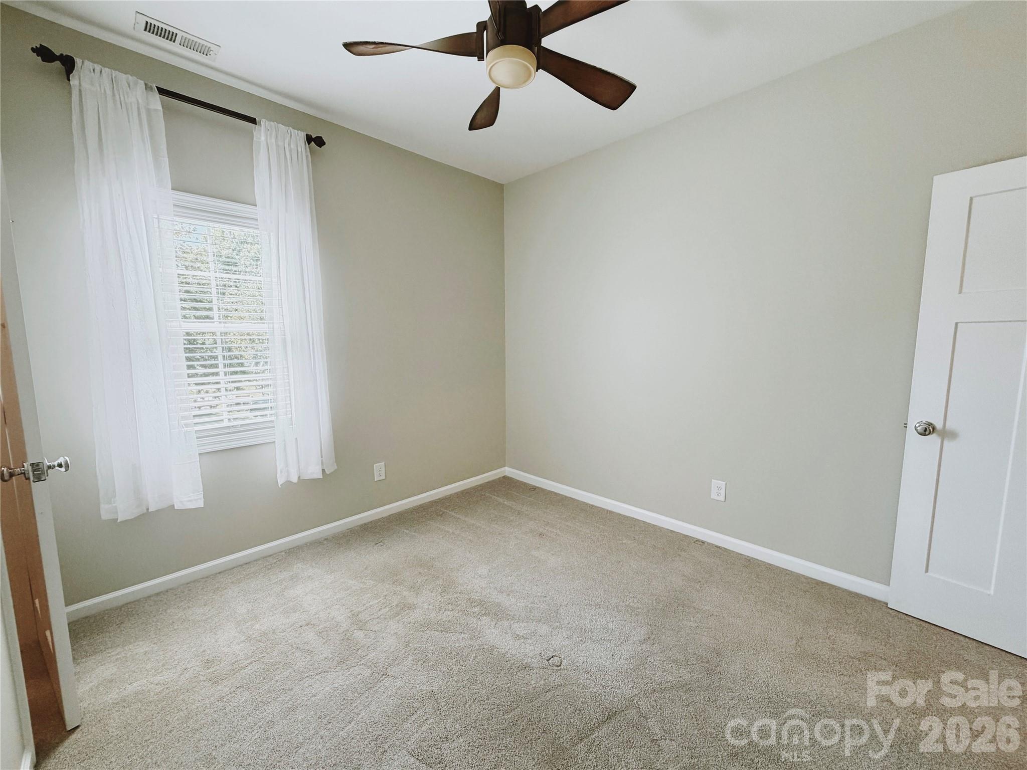 229 W G Street Property Photo 14
