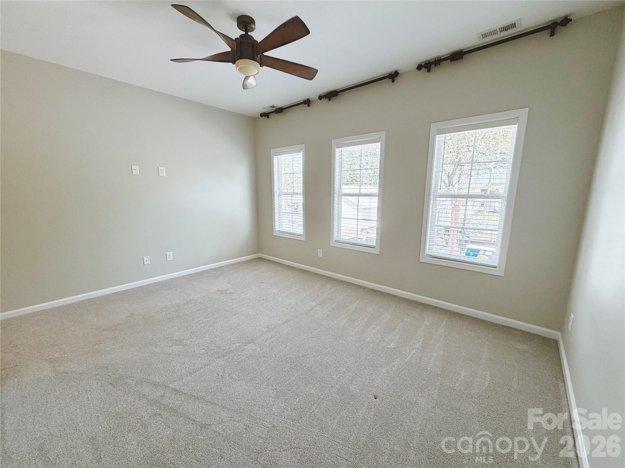 229 W G Street Property Photo 16