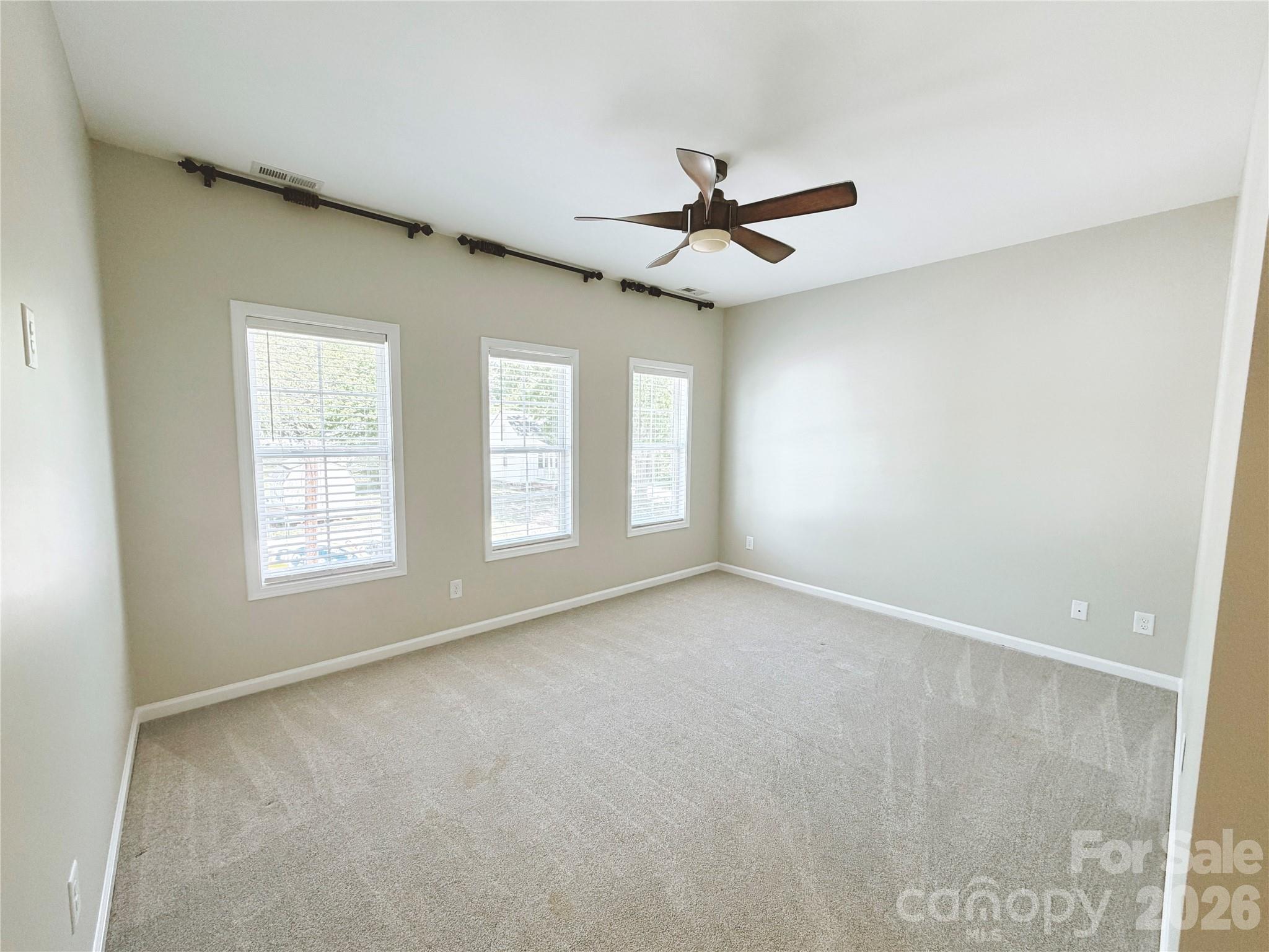 229 W G Street Property Photo 18