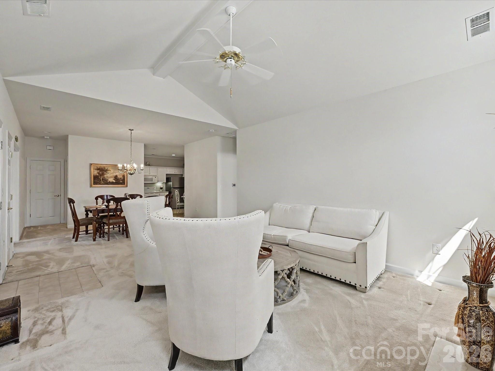 8655 Windsor Ridge Drive Property Photo 6