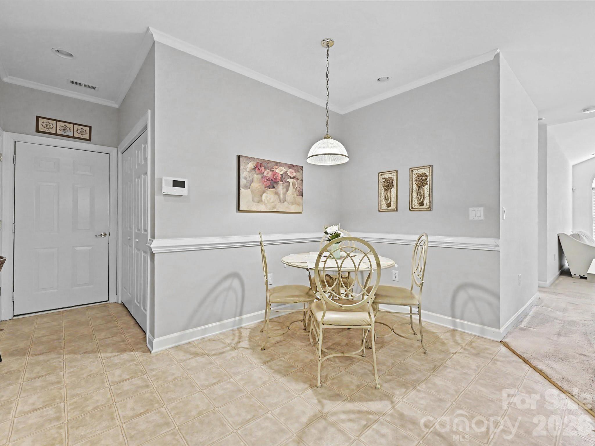 8655 Windsor Ridge Drive Property Photo 11