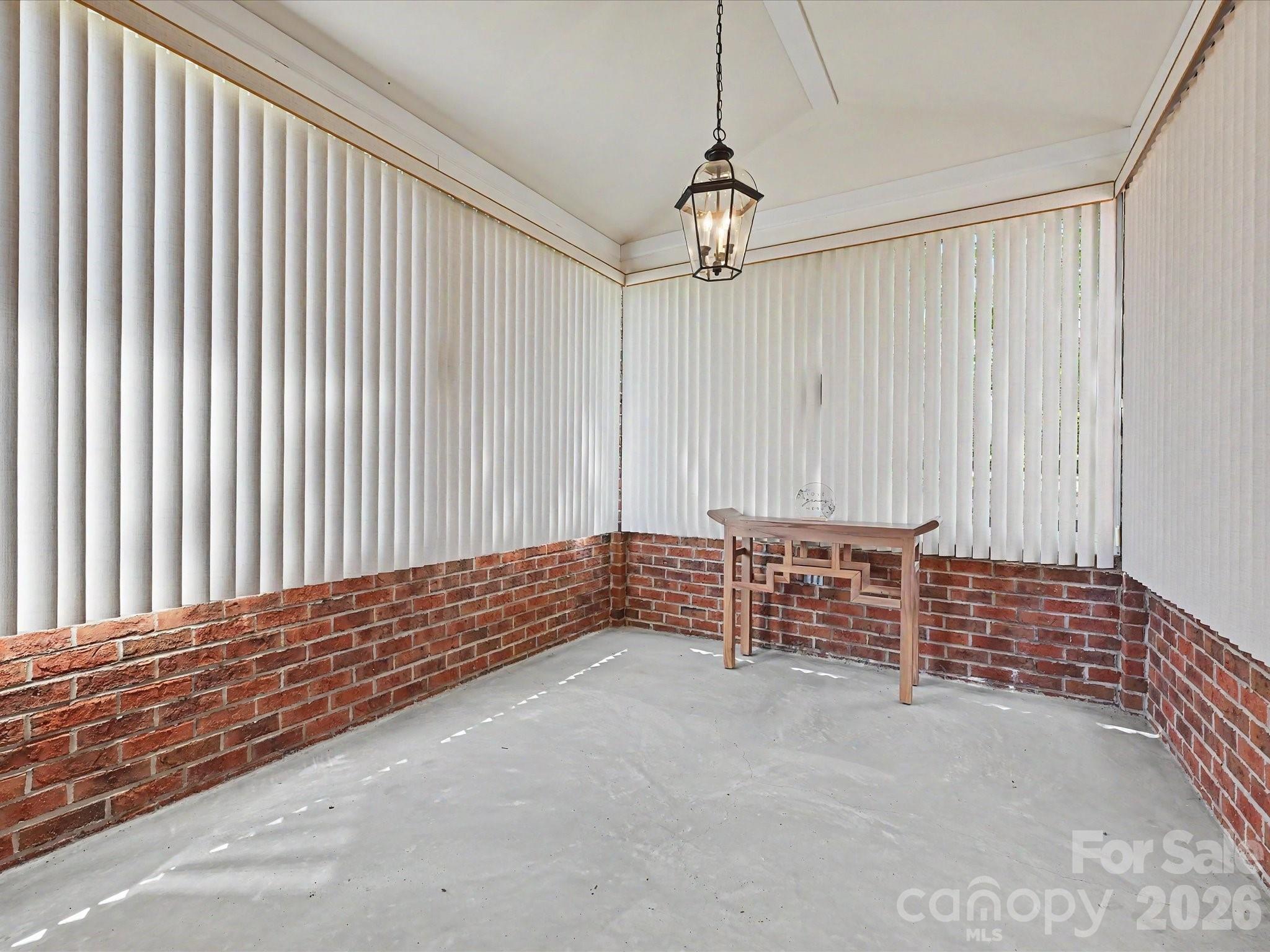8655 Windsor Ridge Drive Property Photo 20