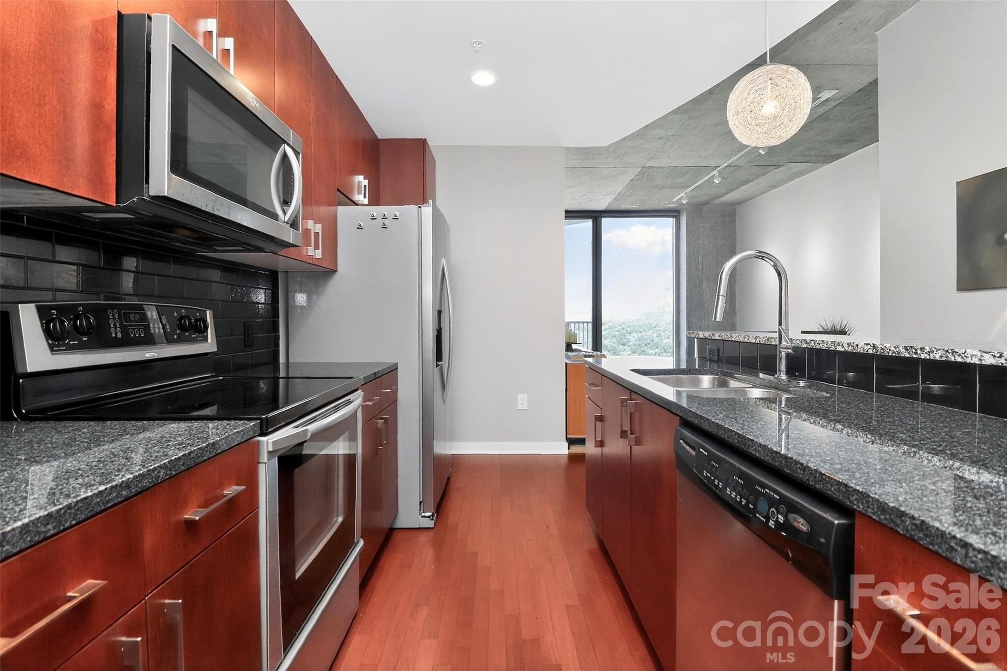 210 N Church Street 1512 Property Photo 19