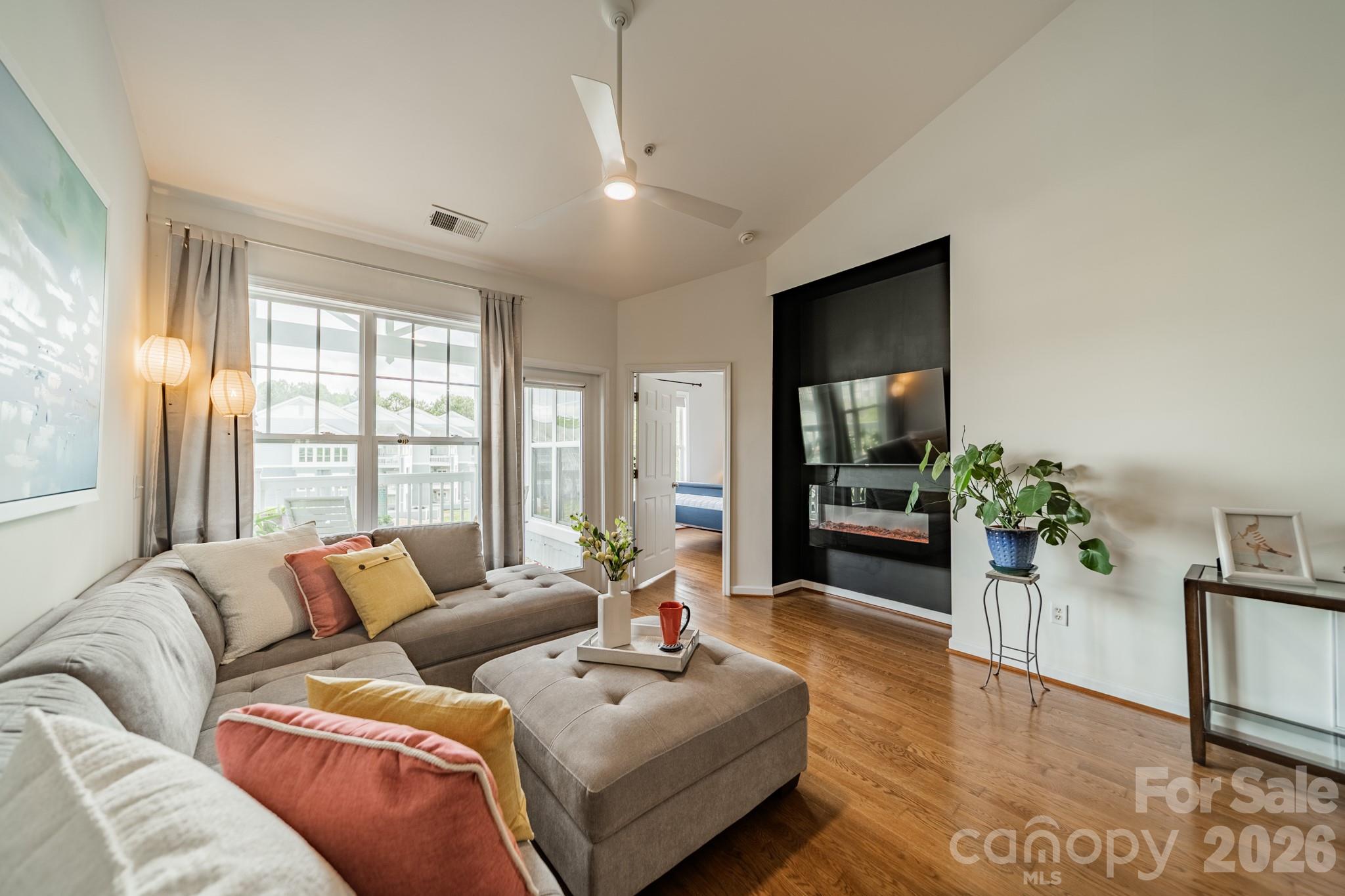 18736 Nautical Drive 305 Property Photo 14