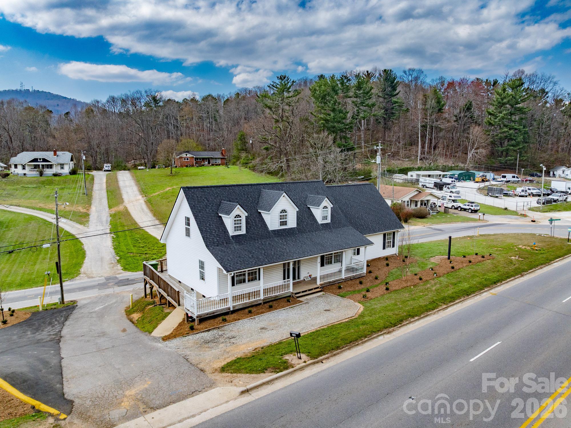 396 New Leicester Highway Property Photo 1