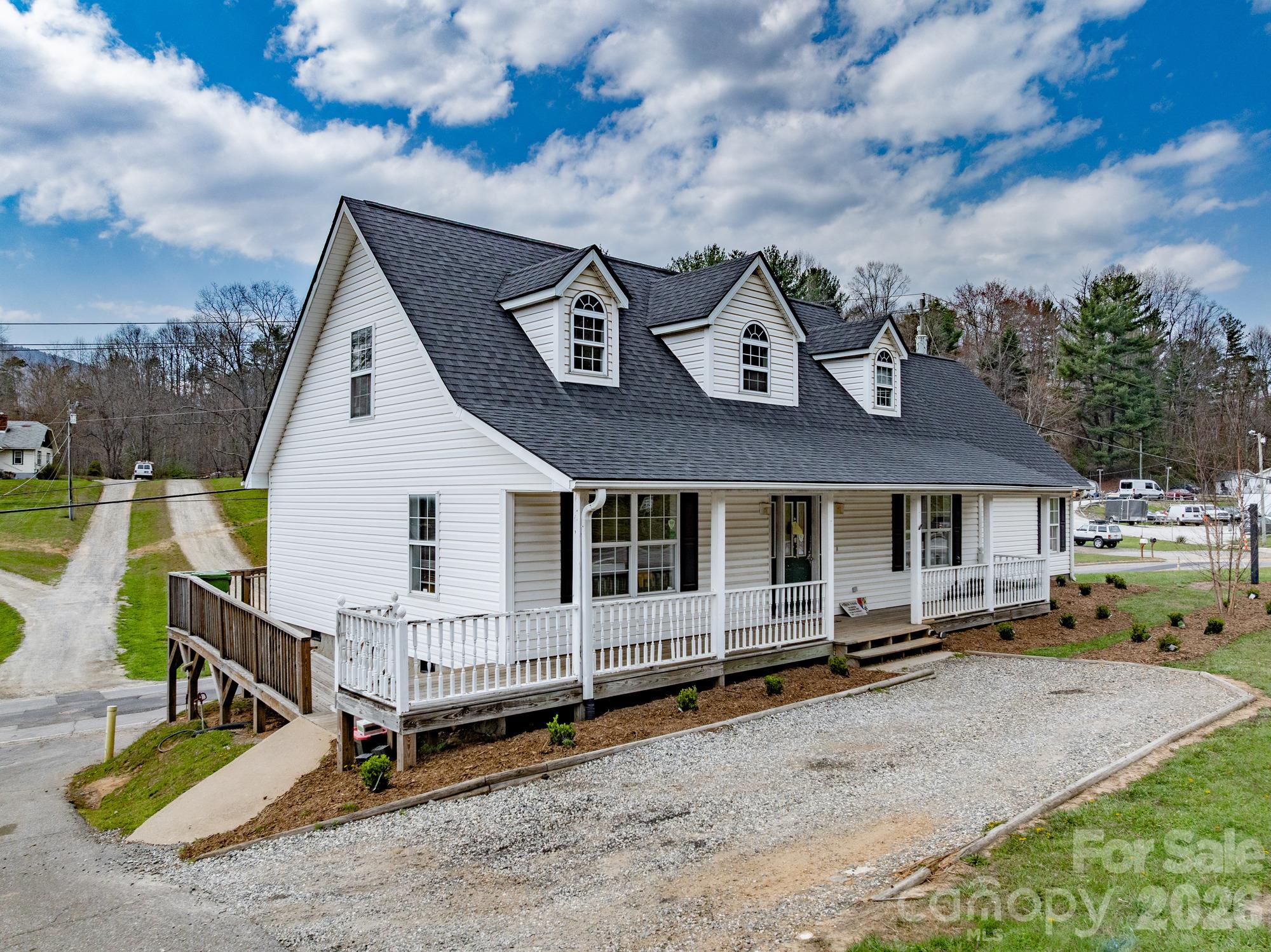 396 New Leicester Highway Property Photo 3