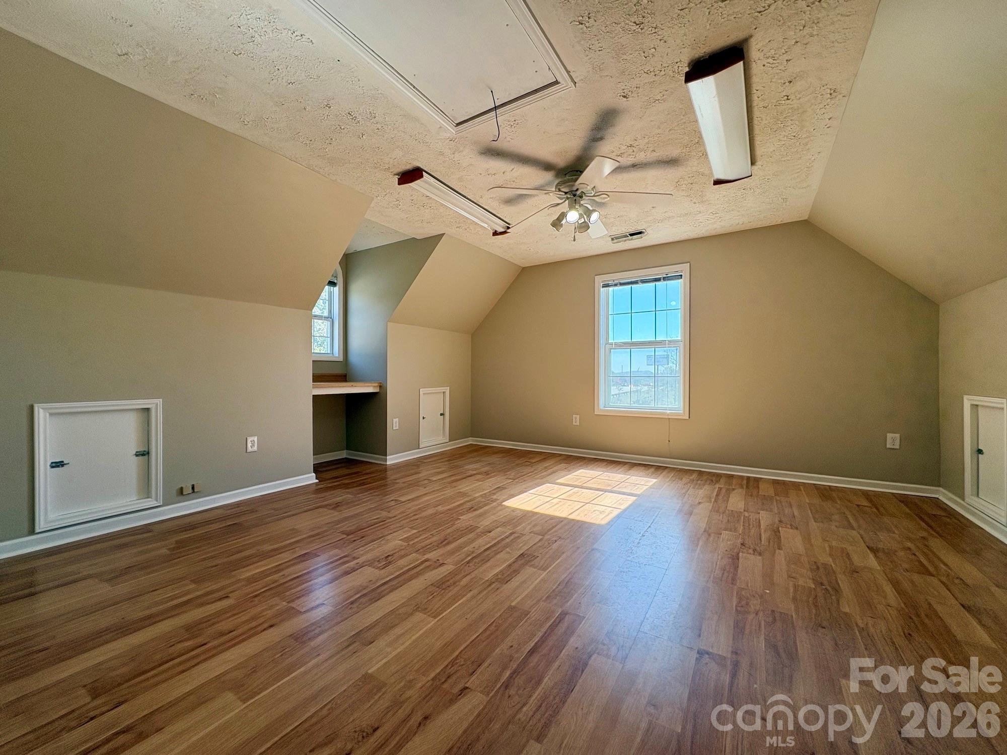 396 New Leicester Highway Property Photo 4