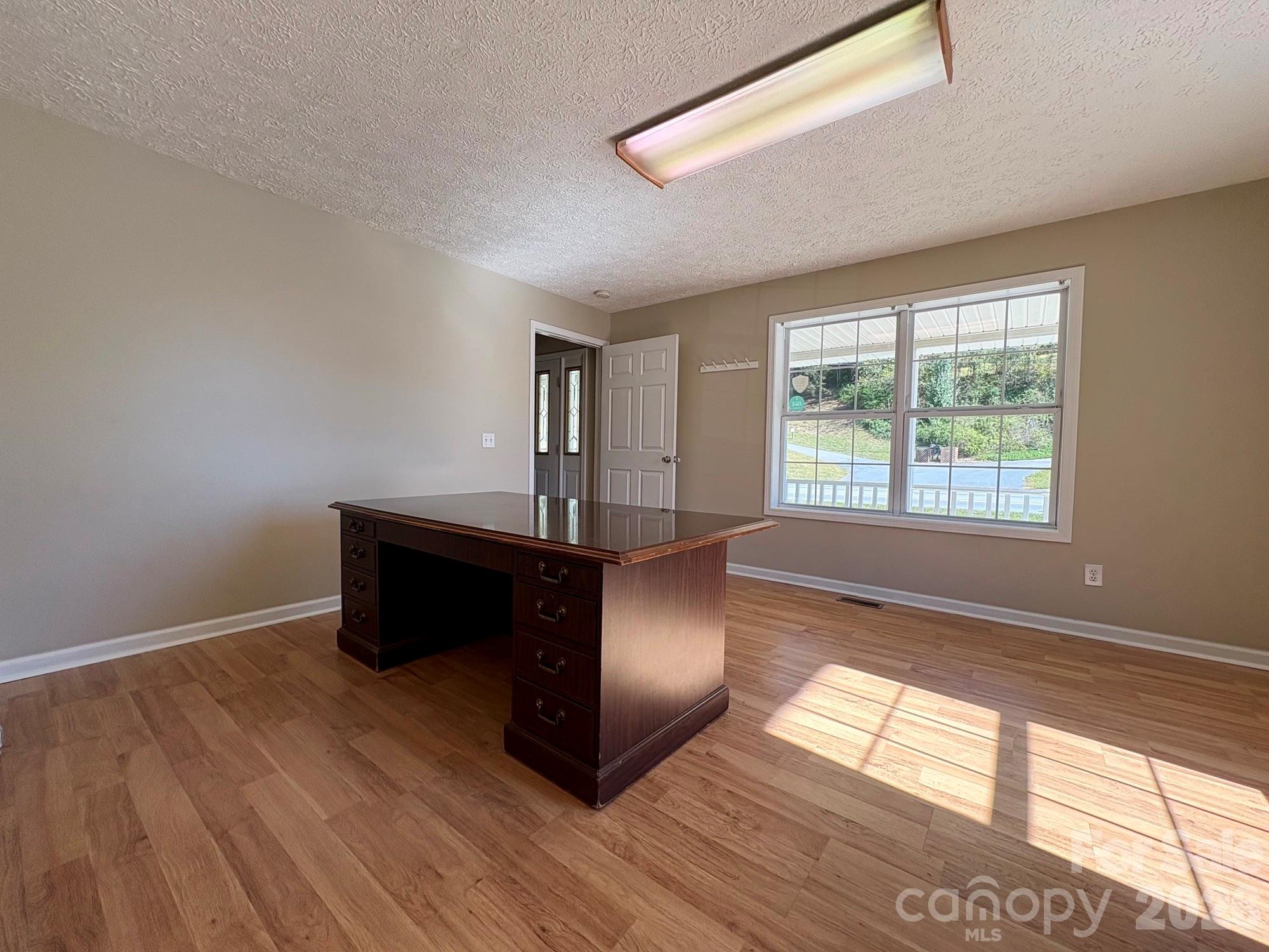 396 New Leicester Highway Property Photo 14