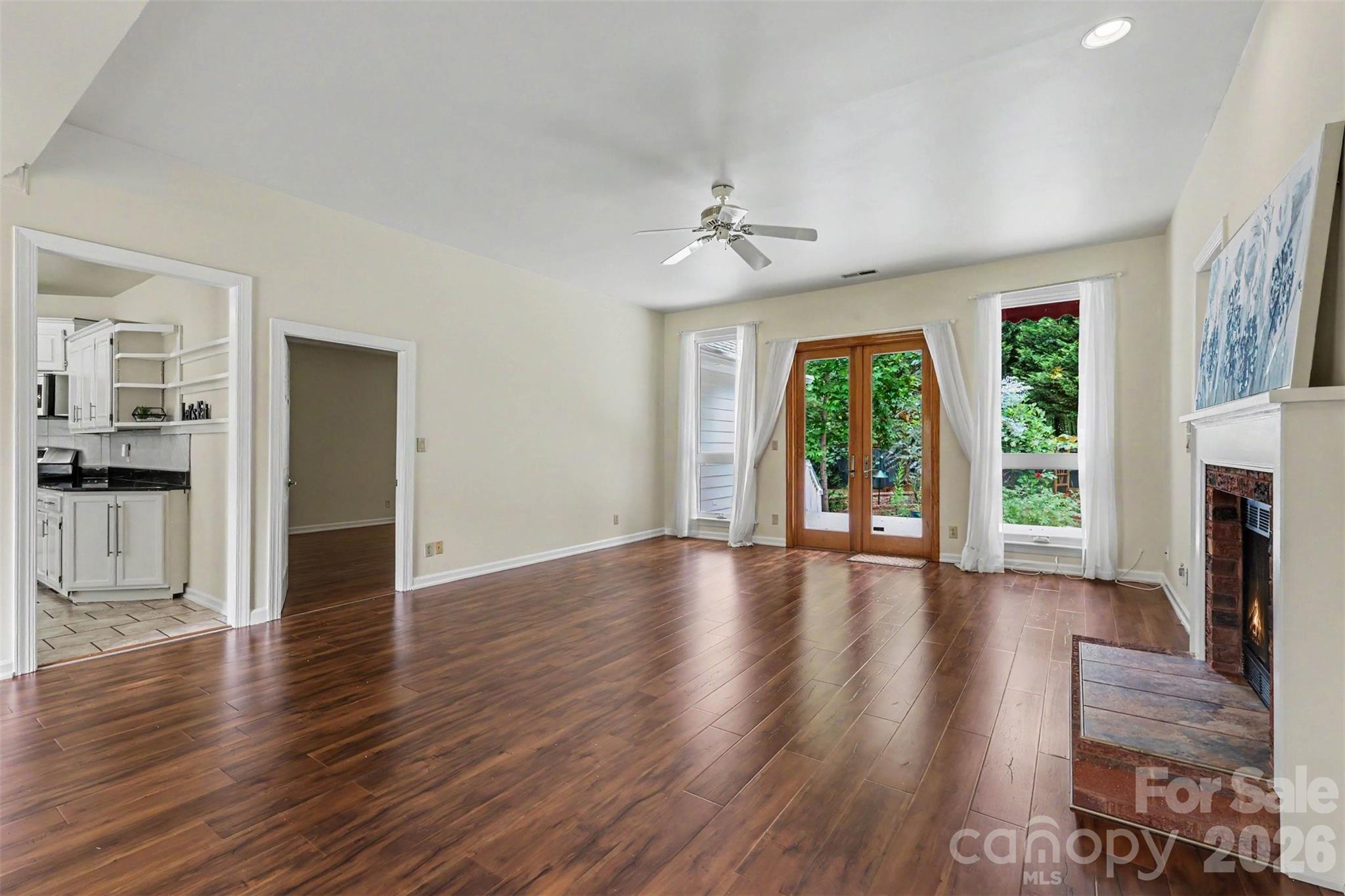 9102 Brightleaf Place Property Photo 5