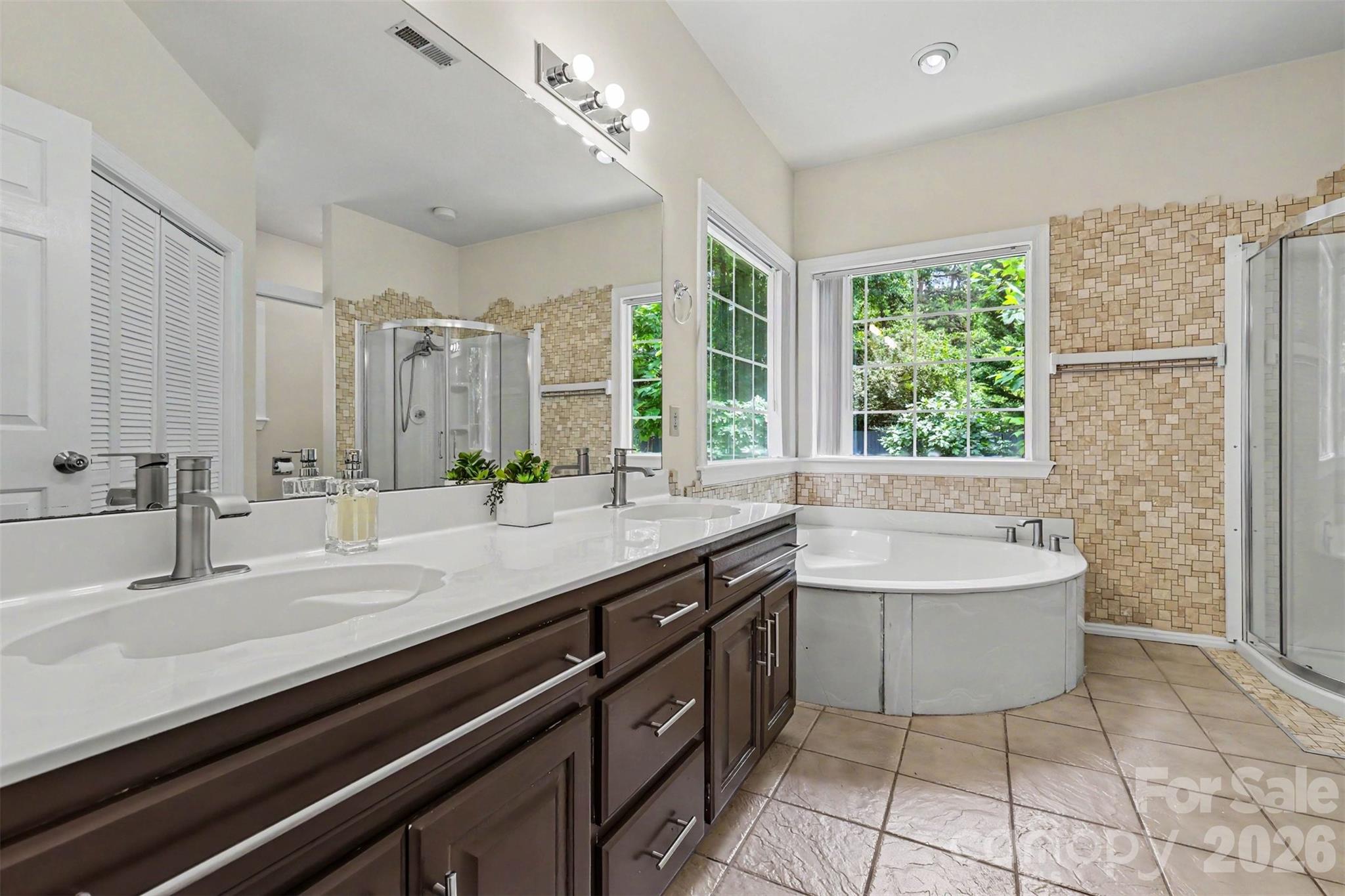 9102 Brightleaf Place Property Photo 14