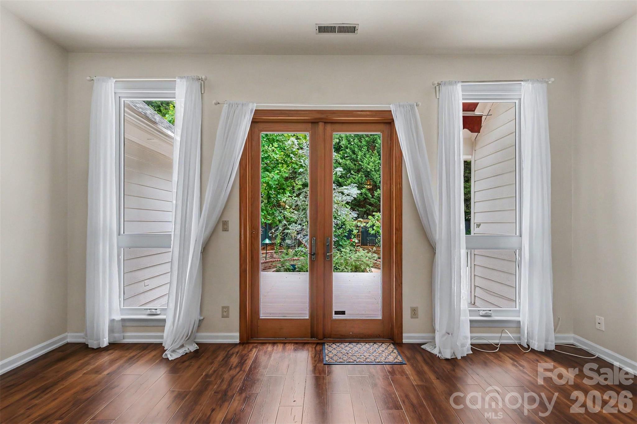 9102 Brightleaf Place Property Photo 24