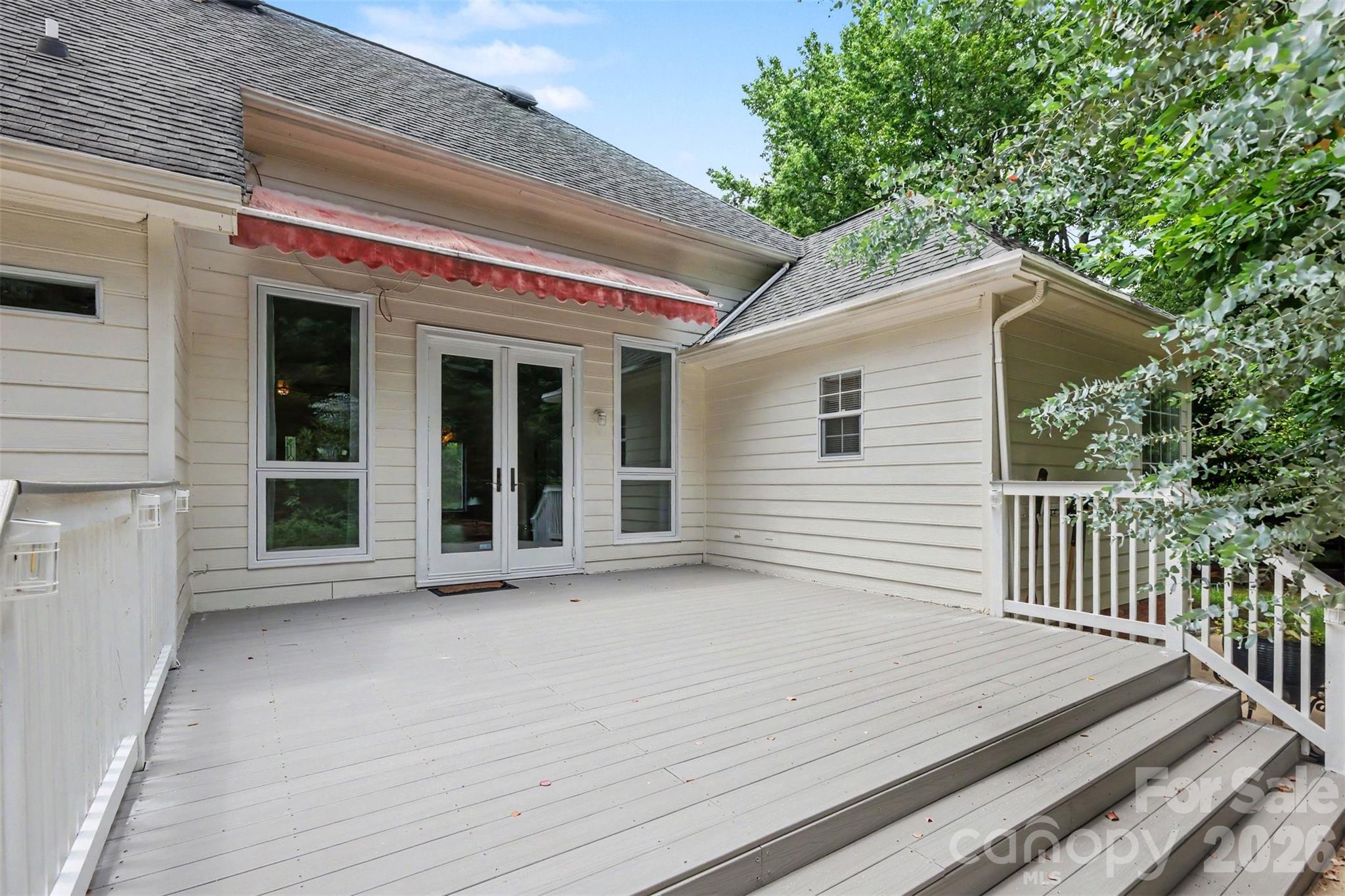 9102 Brightleaf Place Property Photo 25