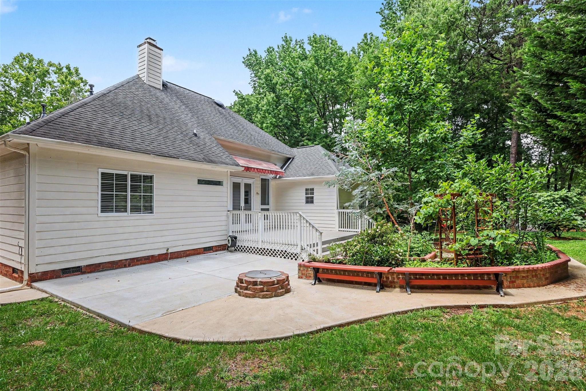 9102 Brightleaf Place Property Photo 27