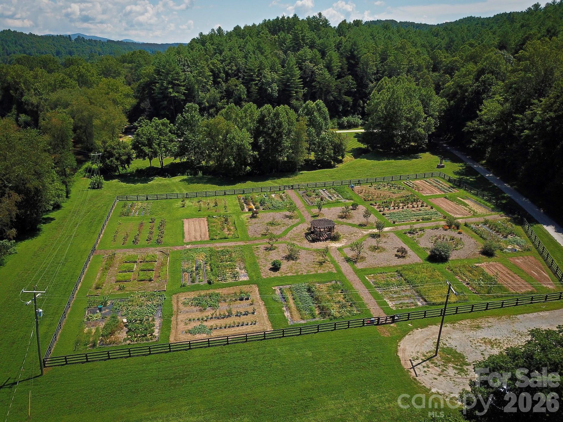 1665 Round Mountain Parkway 69 Property Photo 9