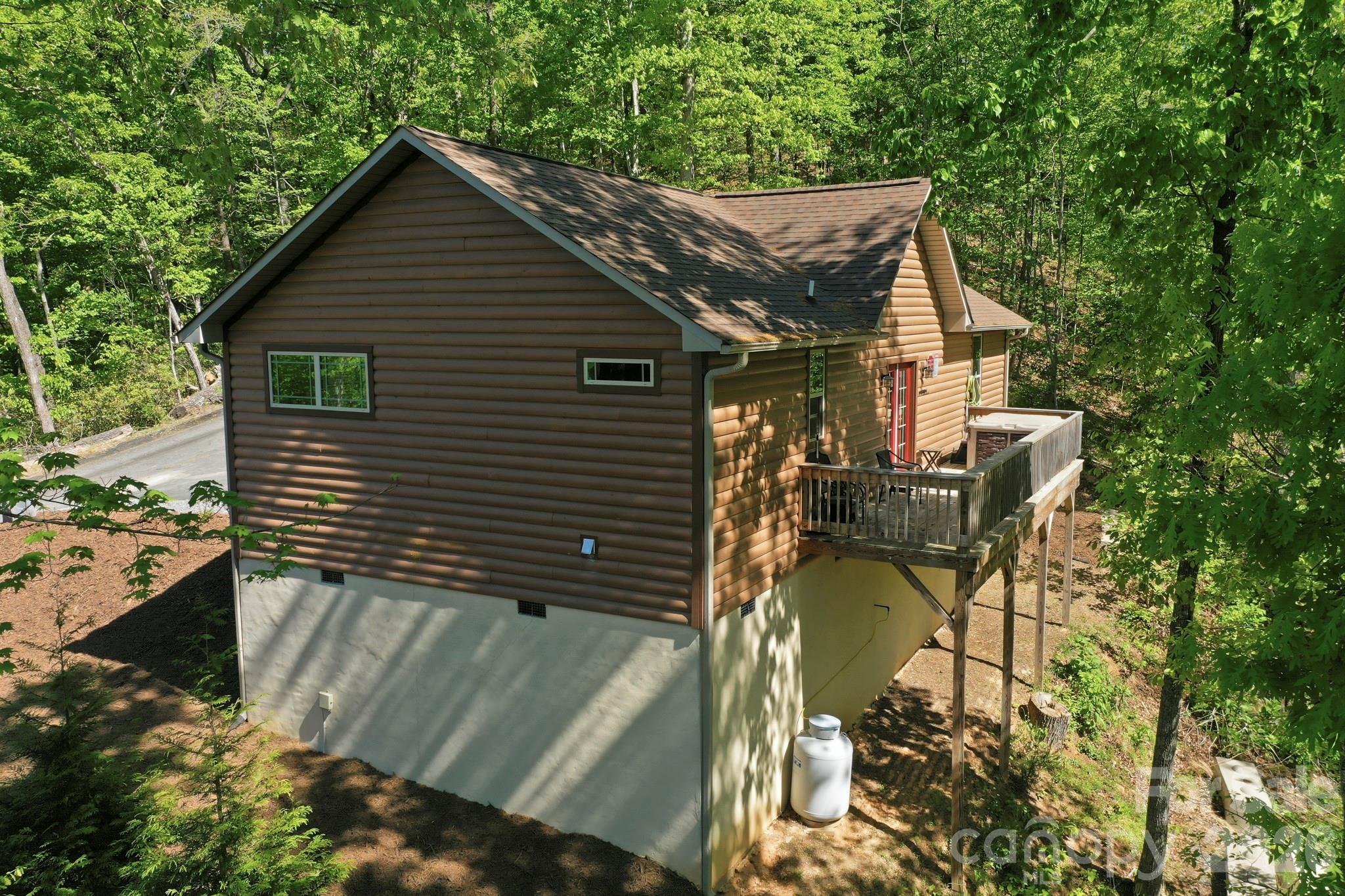 131 Pier Point Drive Property Photo 3