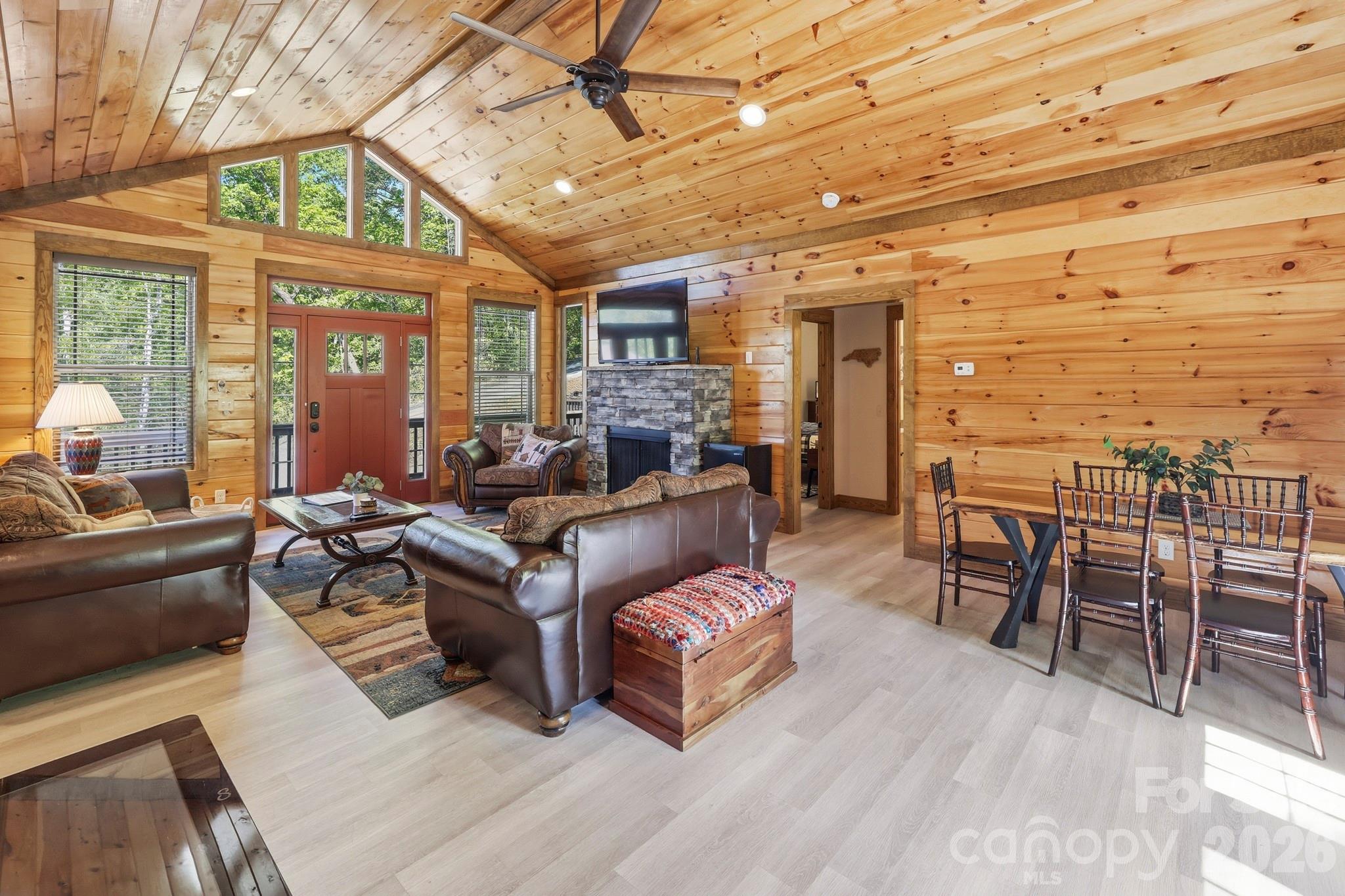 131 Pier Point Drive Property Photo 6