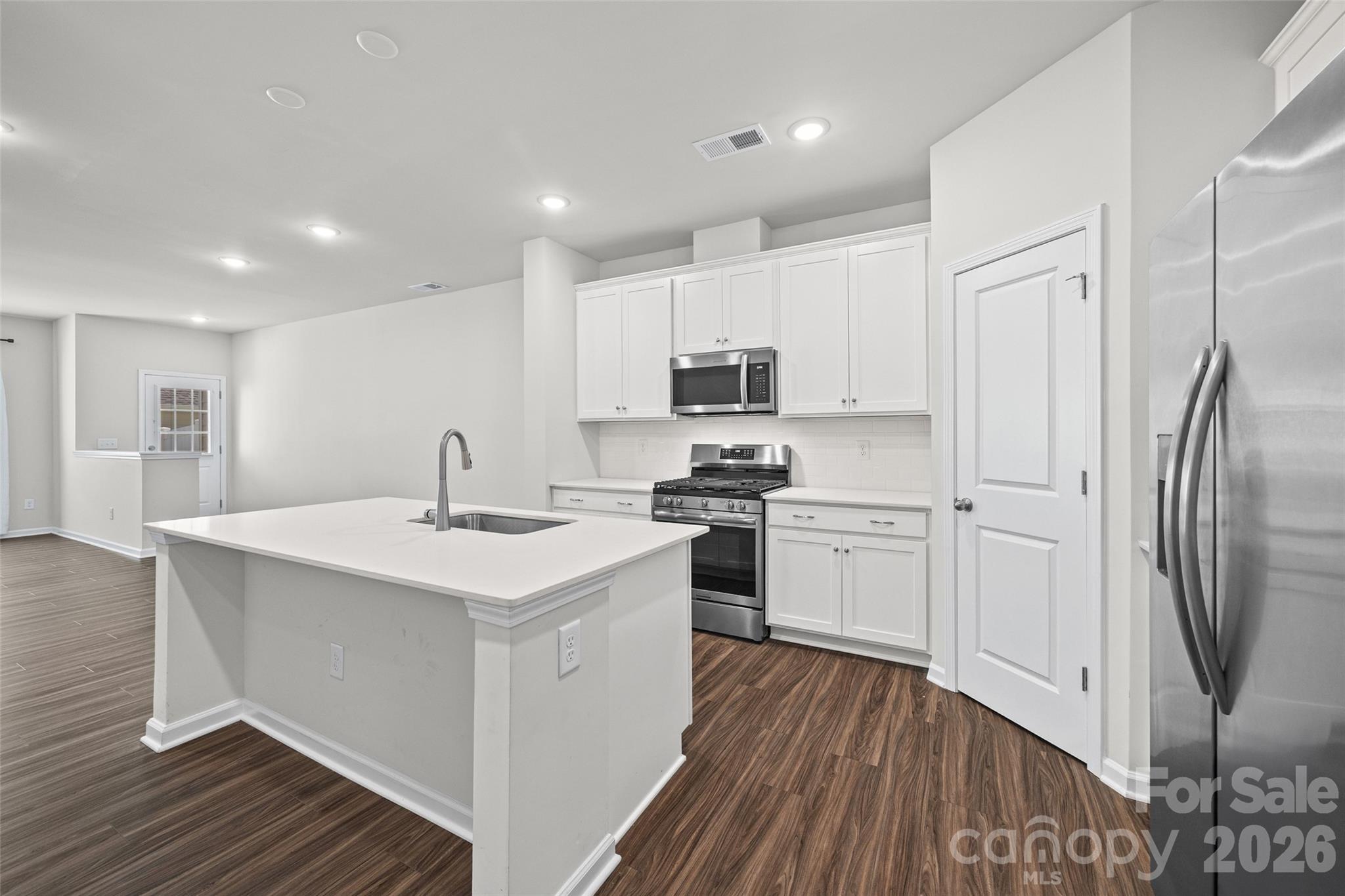 4503 Potters Wheel Drive Property Photo 4