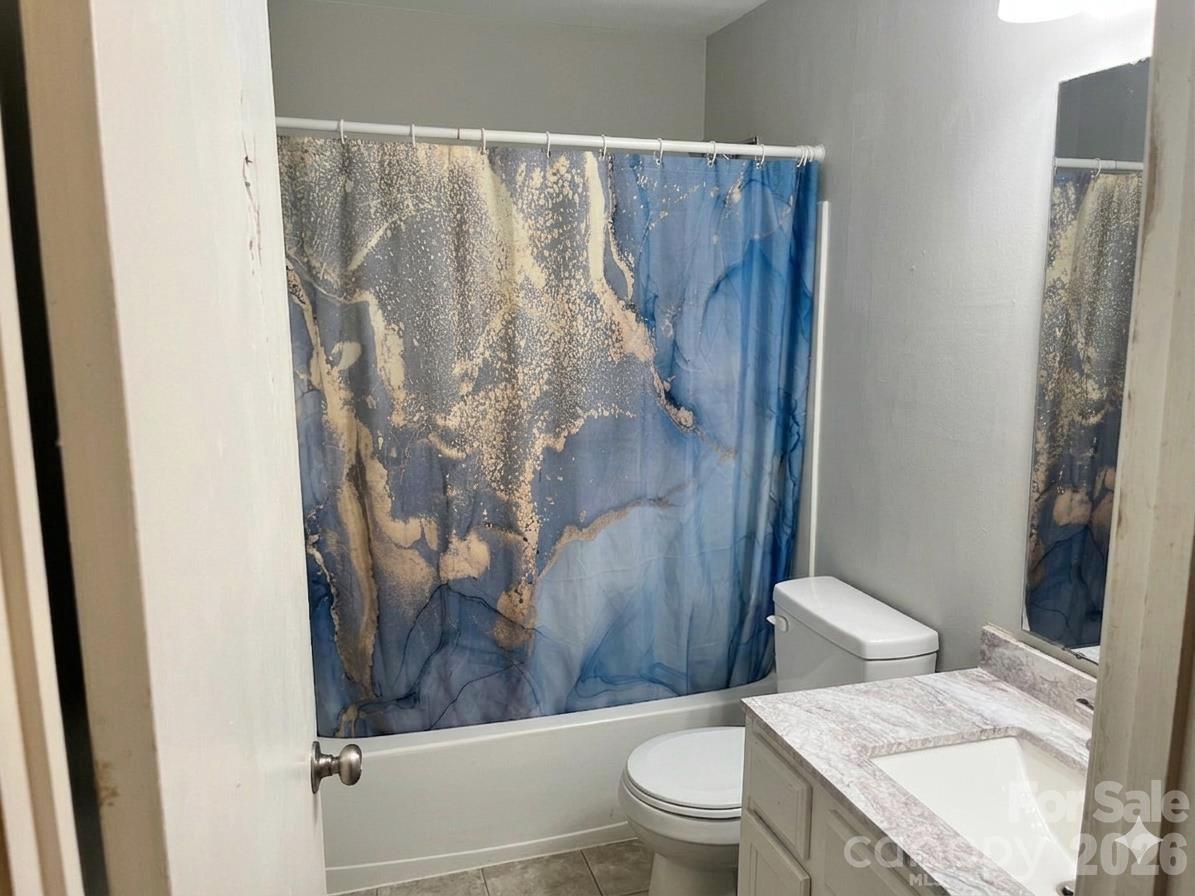 108 York Park Street Property Photo 6