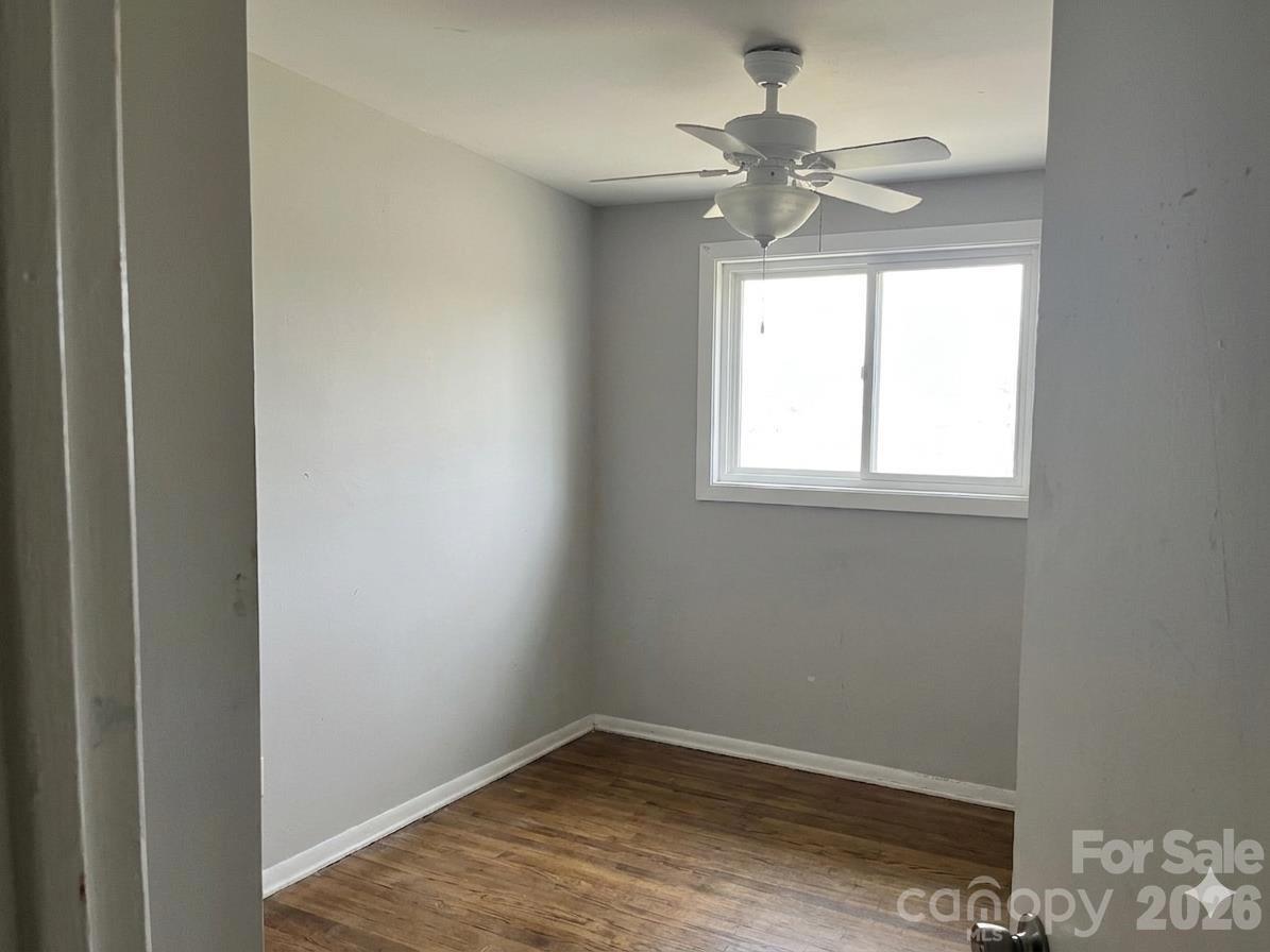 108 York Park Street Property Photo 7