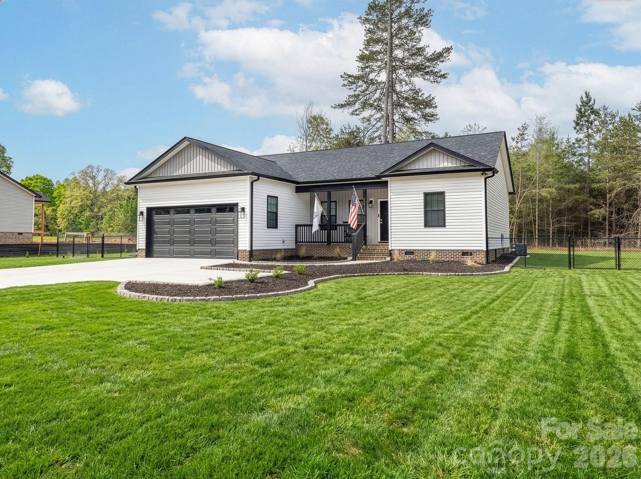 2462 Shoal Road Property Photo 2