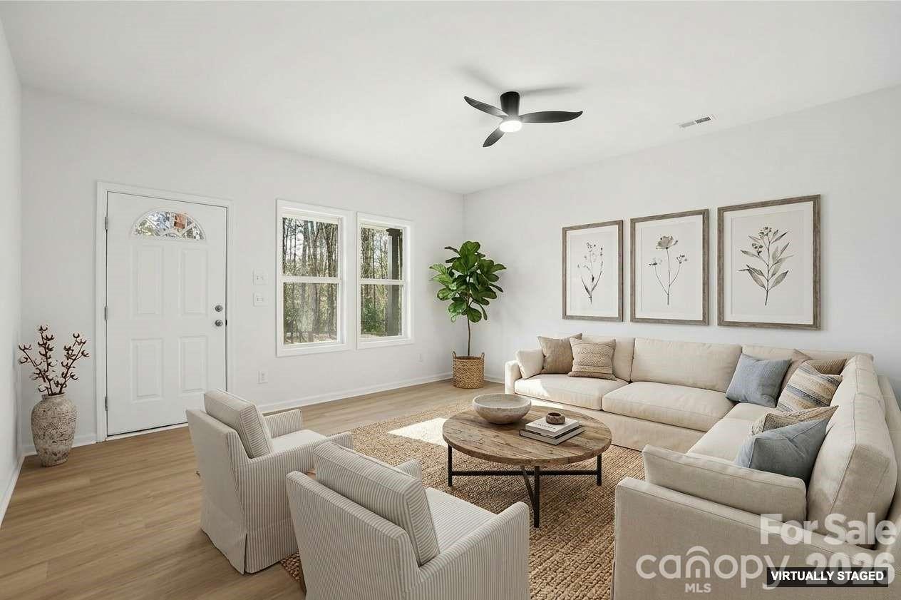 711 Adams Street Property Photo 2
