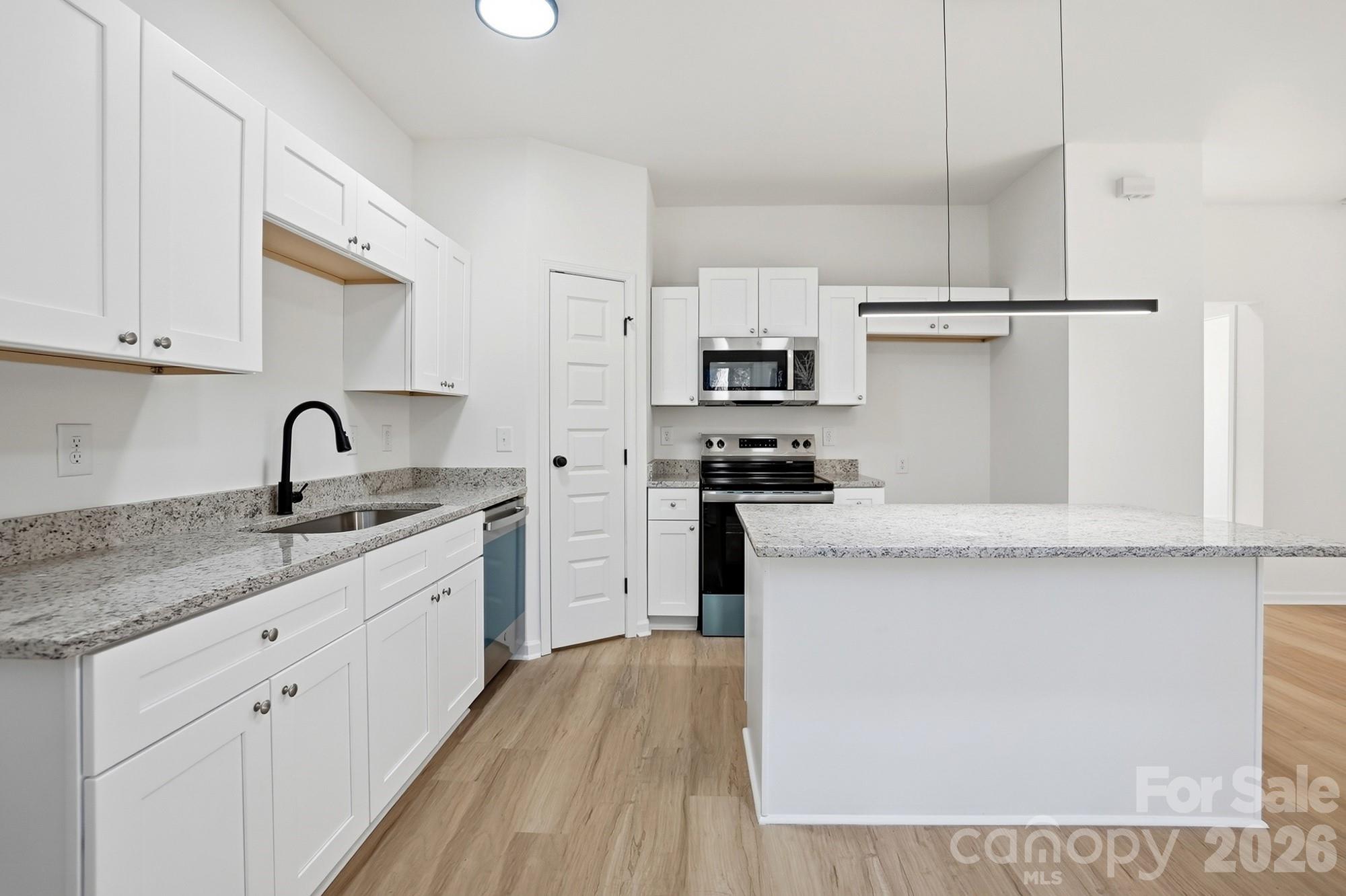 711 Adams Street Property Photo 12
