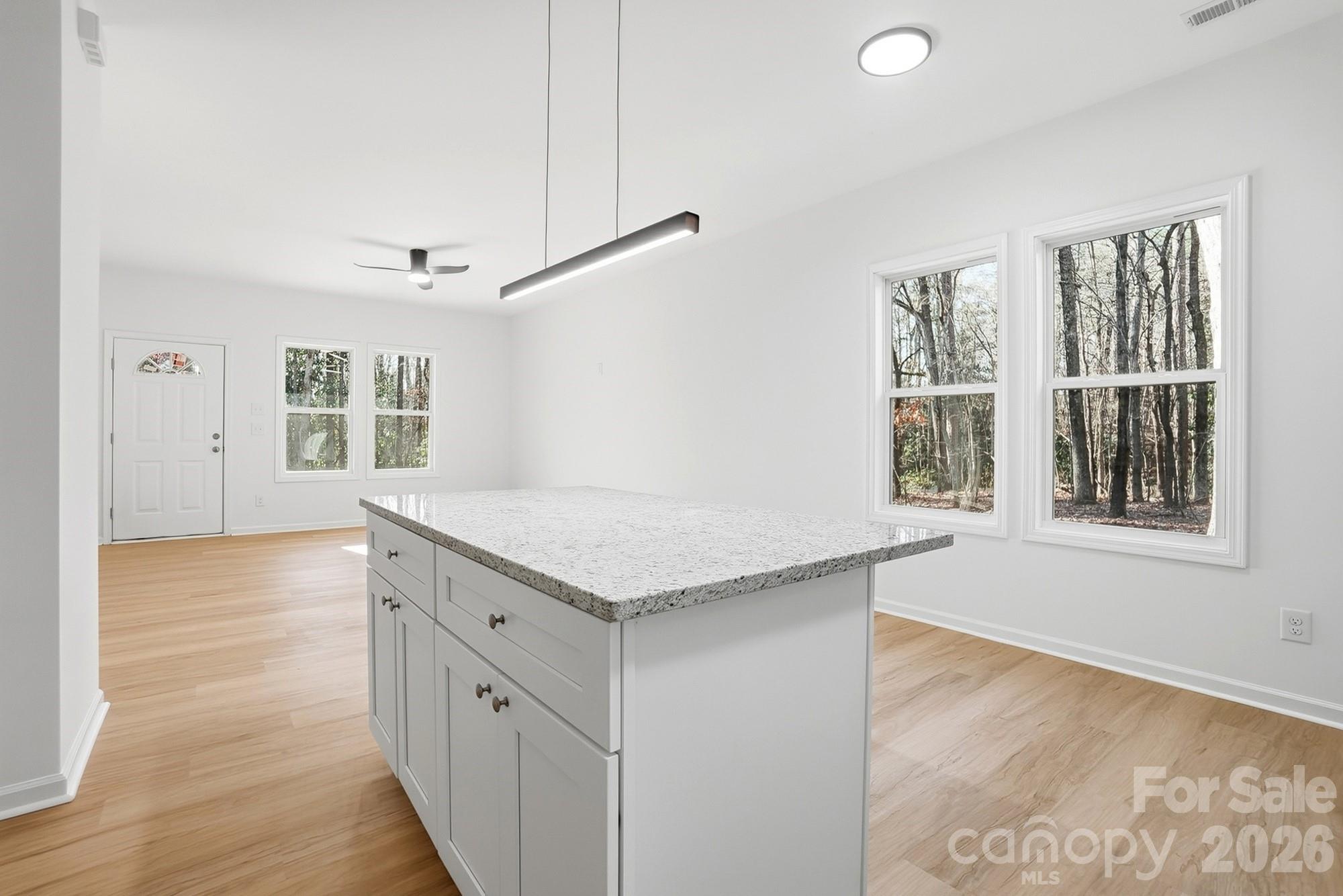 711 Adams Street Property Photo 14
