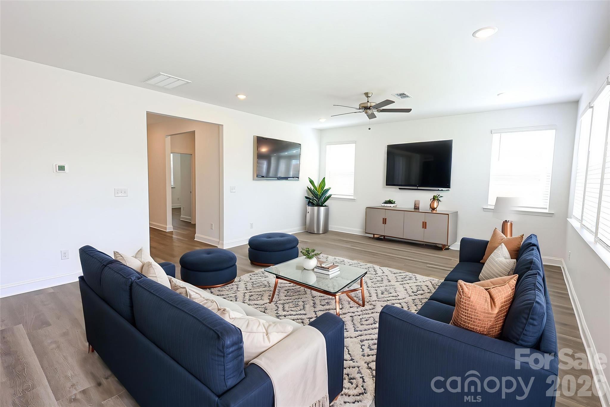 5007 Twin River Drive Property Photo 6