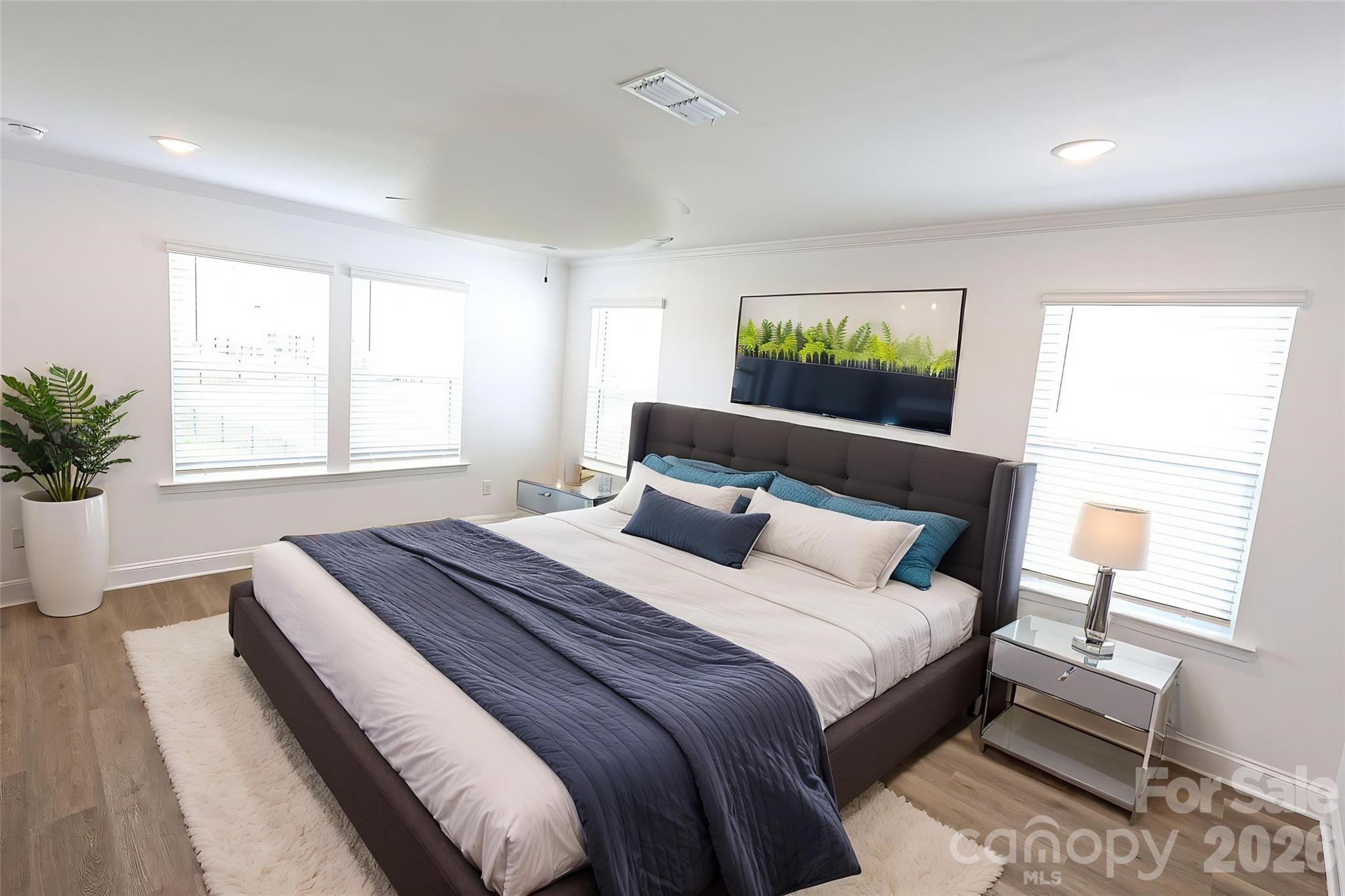 5007 Twin River Drive Property Photo 7