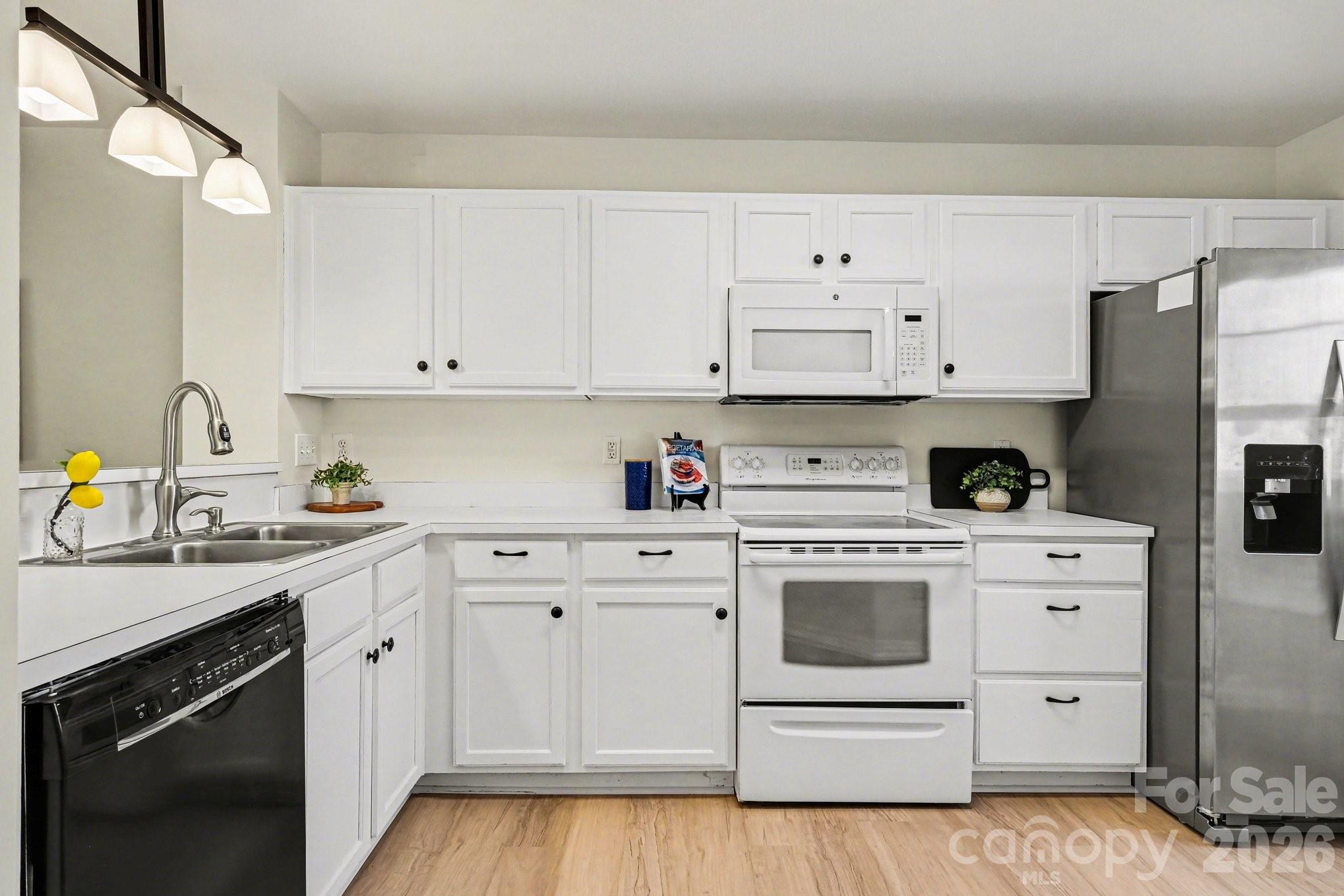 971 Heritage Parkway Property Photo 11