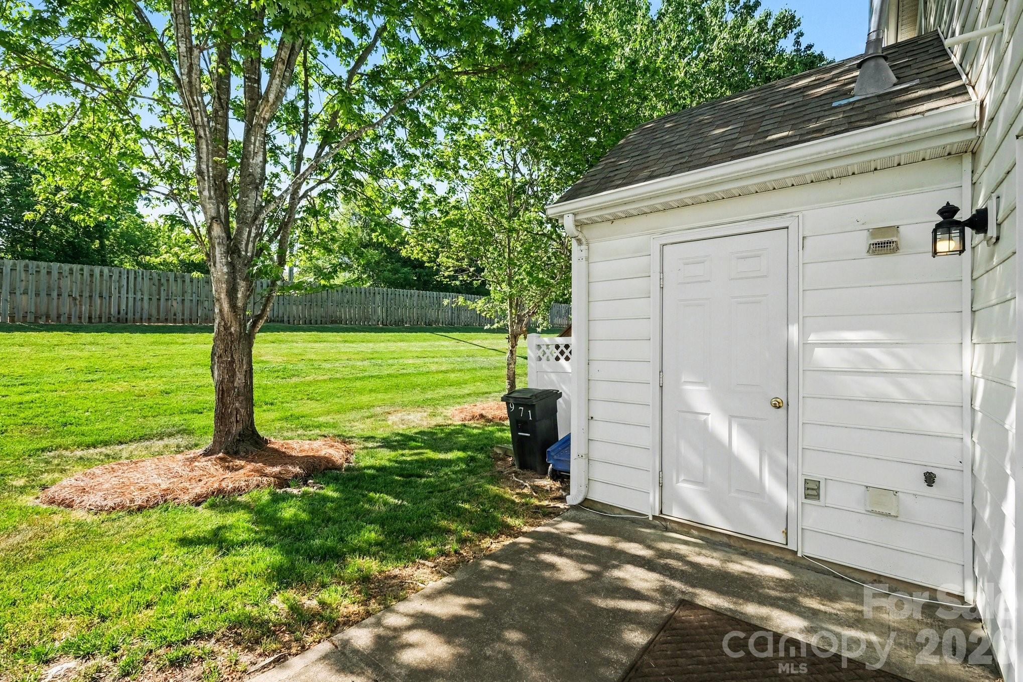 971 Heritage Parkway Property Photo 25