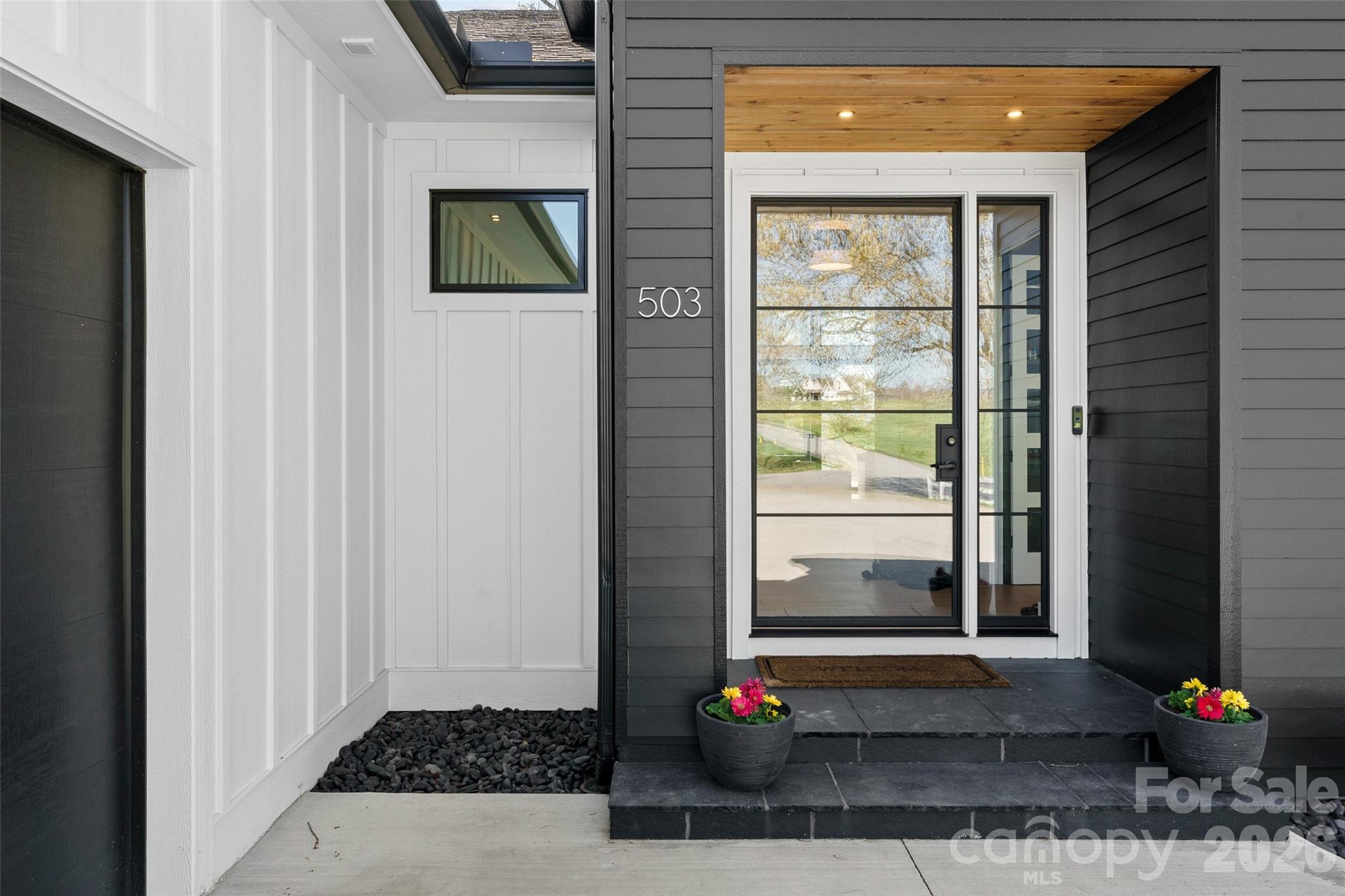 503 Nesbitt Drive Property Photo 4