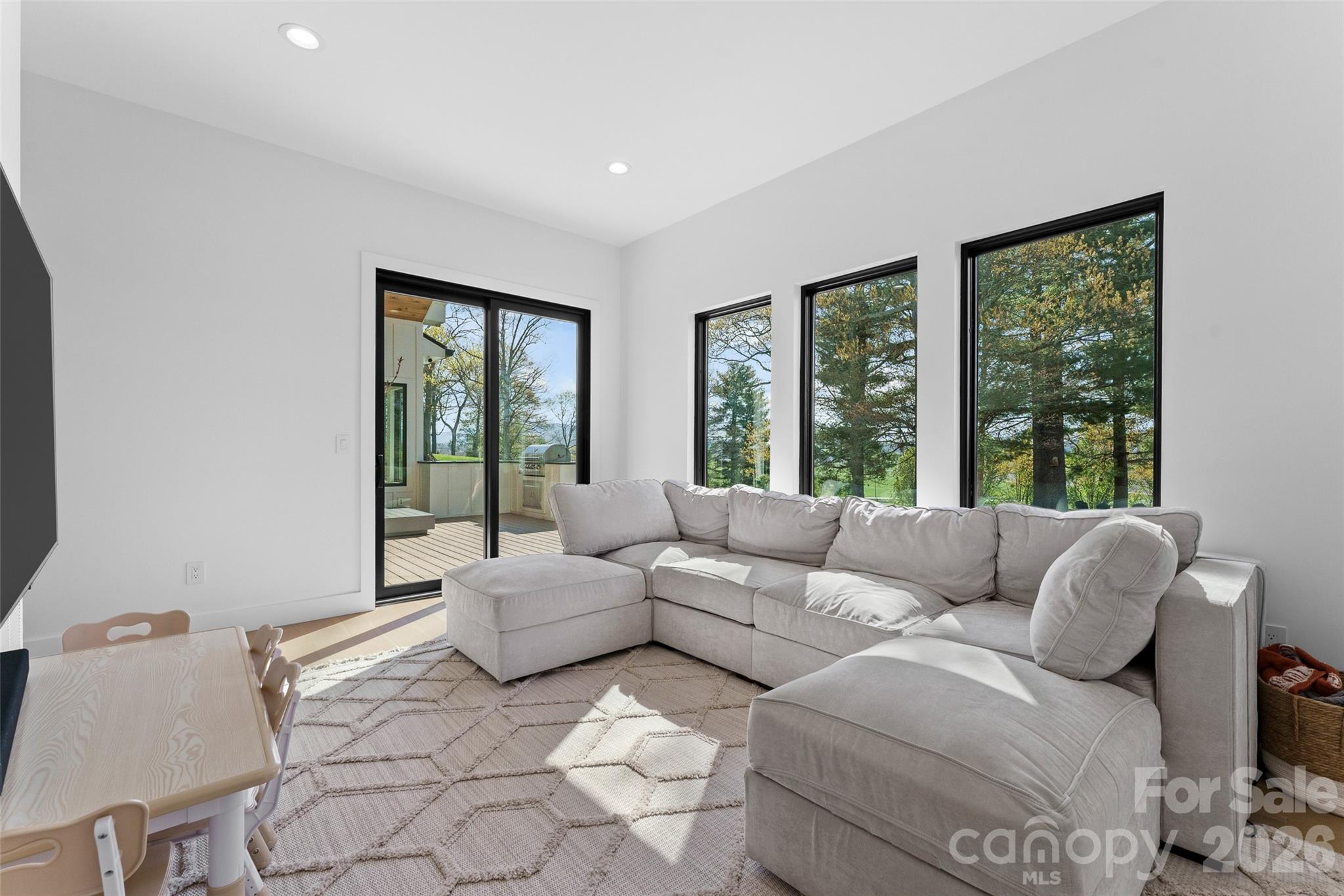 503 Nesbitt Drive Property Photo 34