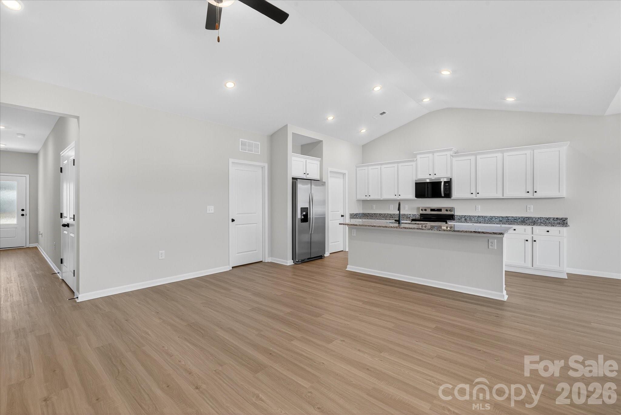 3321 Yorkshire Drive Property Photo 5
