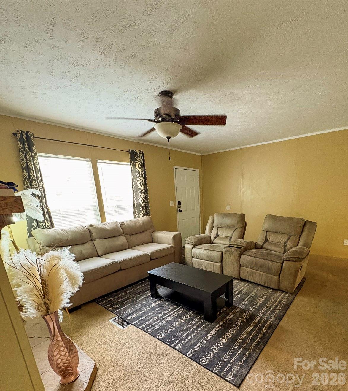 718 W Virginia Avenue Property Photo 5