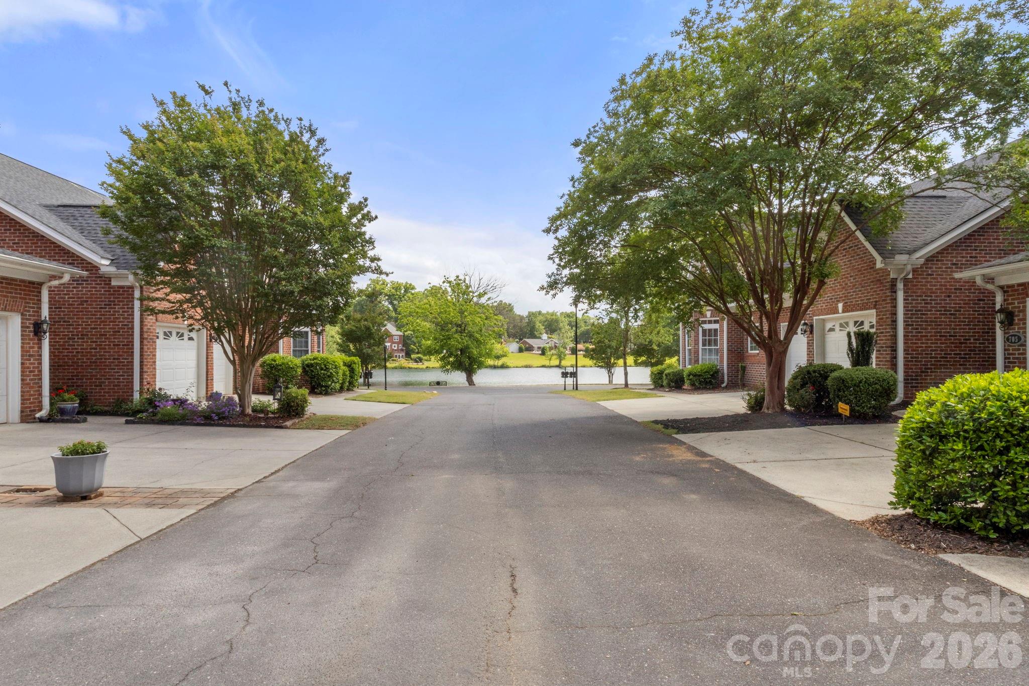 705 Congressional Lane Property Photo 12